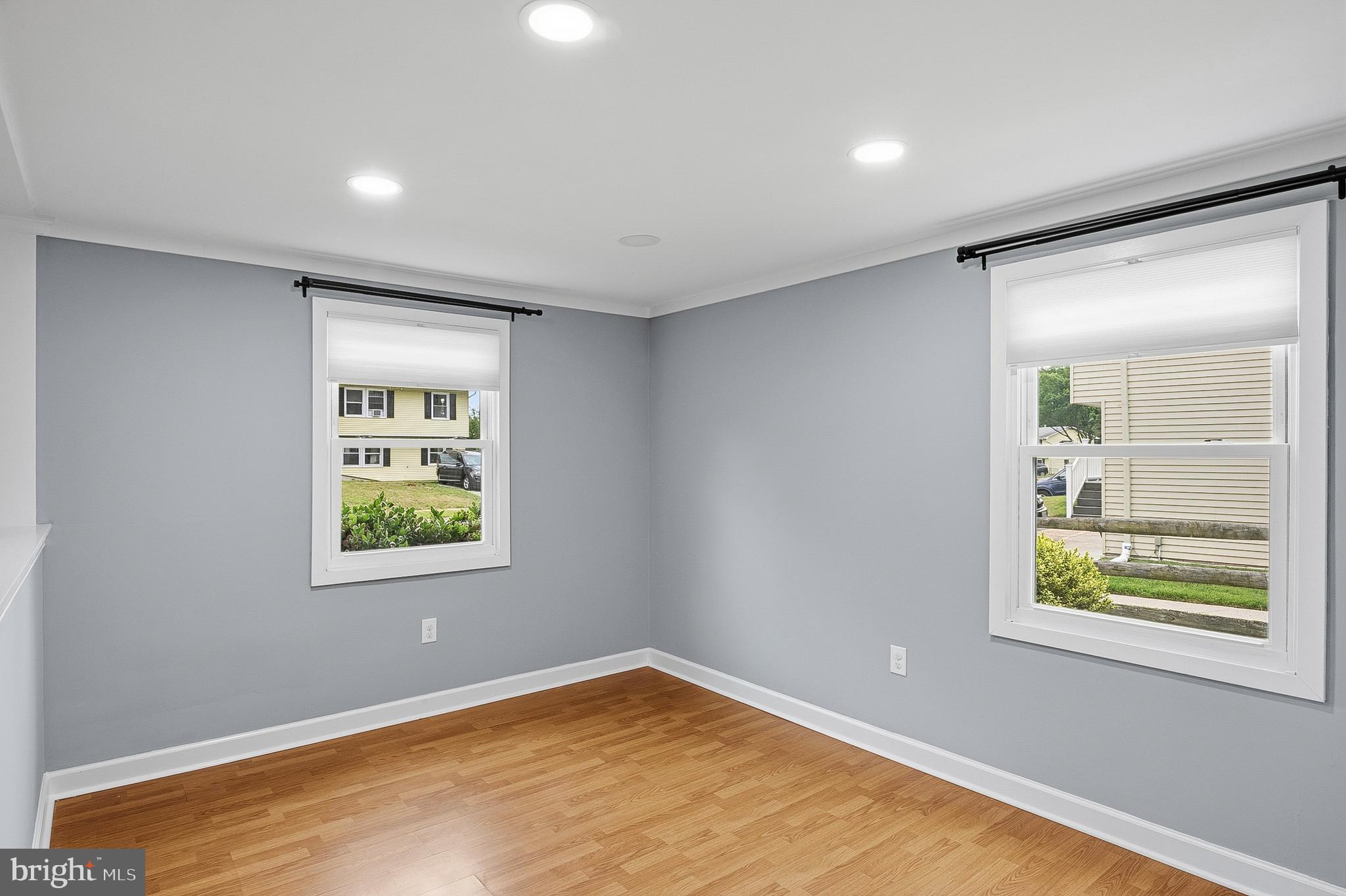 MAPLE RIDGE - Residential