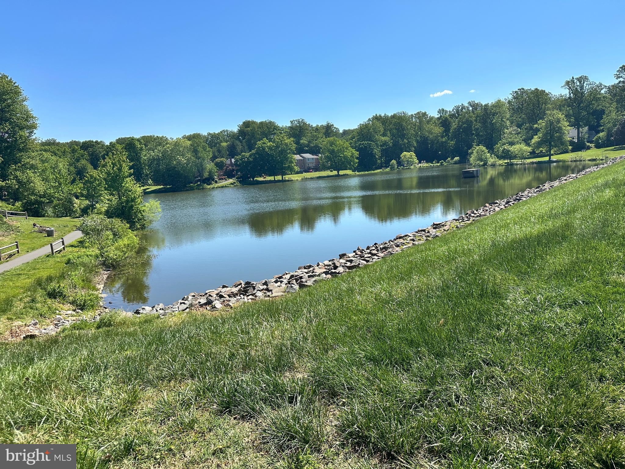 LAKE BRADDOCK - Residential