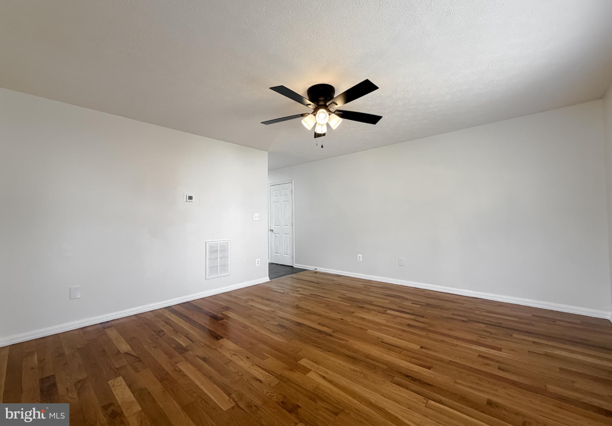 HICKORY HILLS - Residential