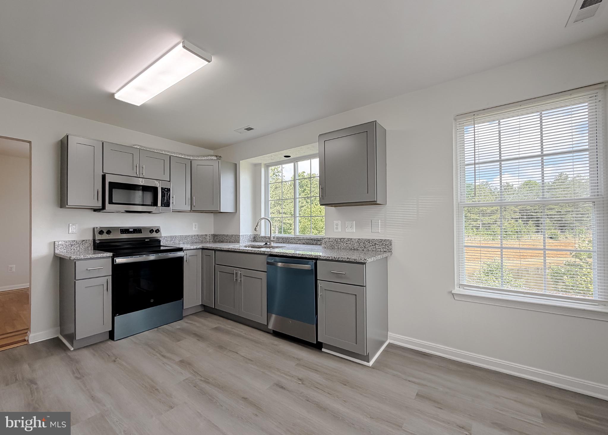HICKORY HILLS - Residential