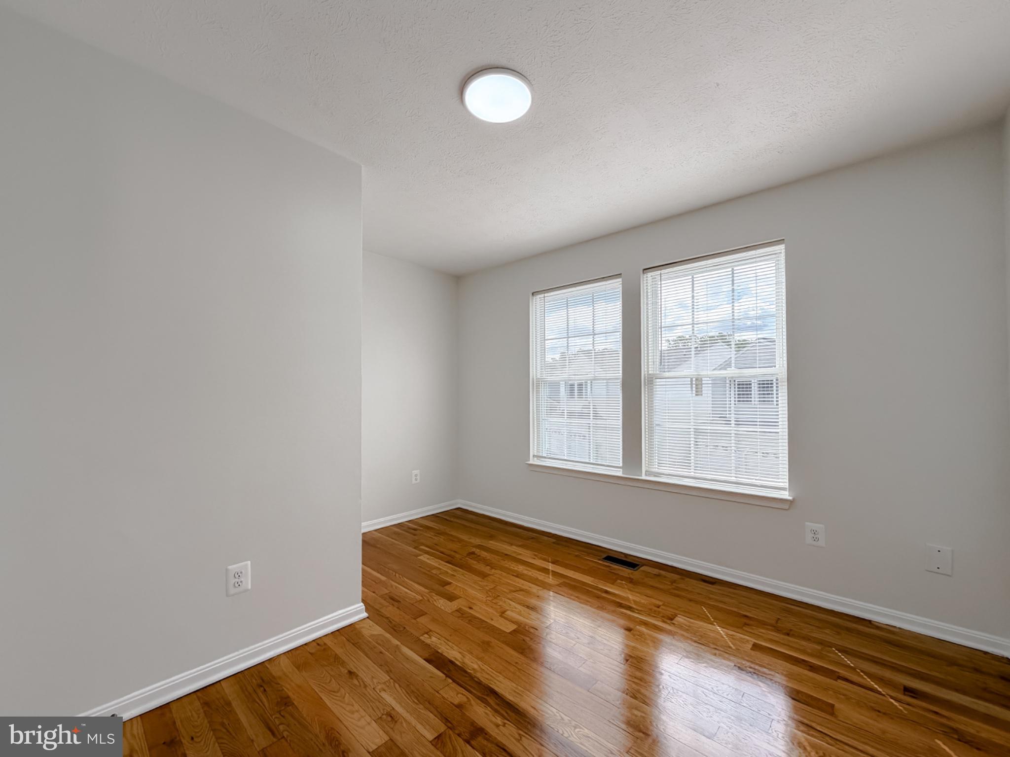 HICKORY HILLS - Residential