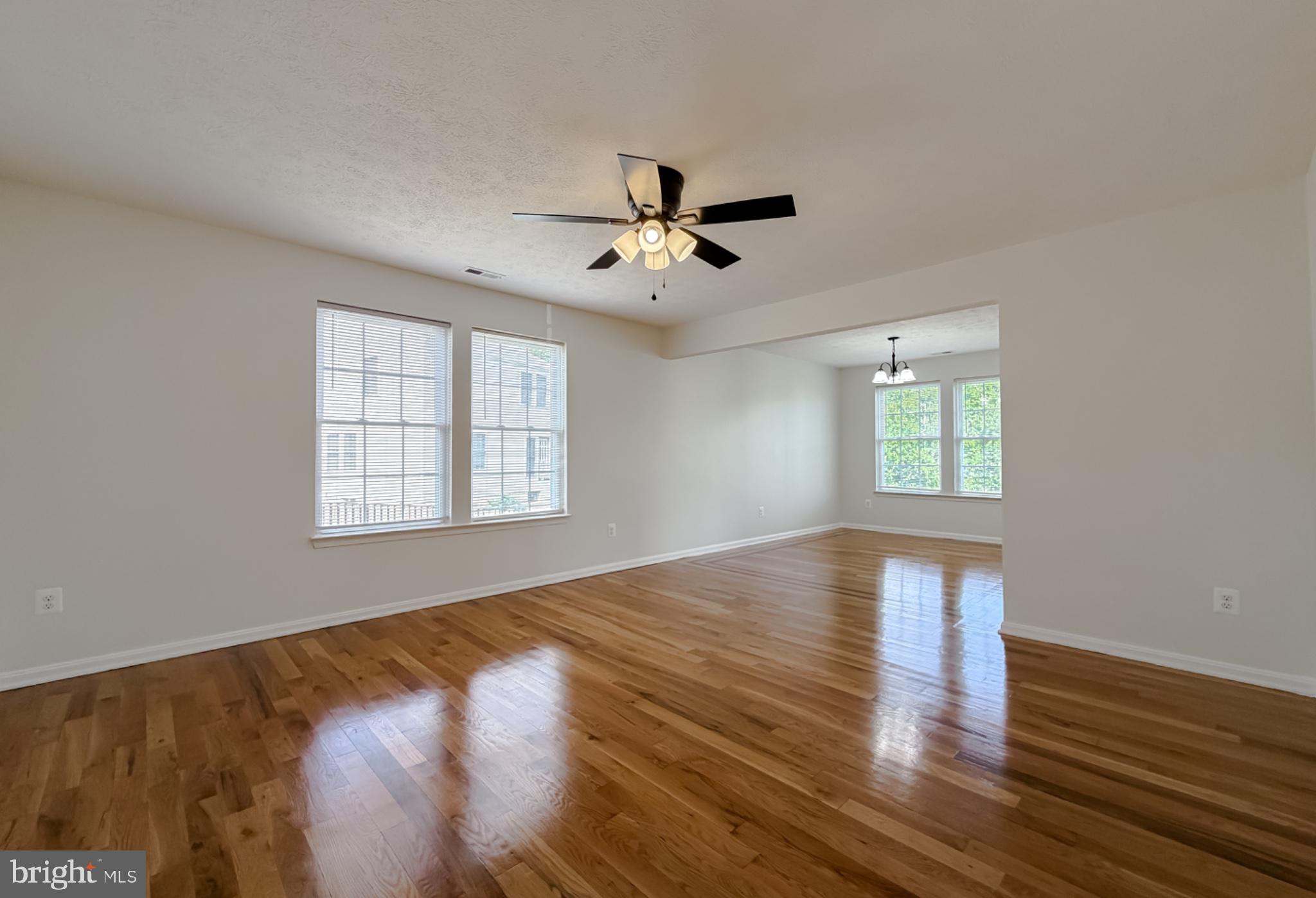 HICKORY HILLS - Residential
