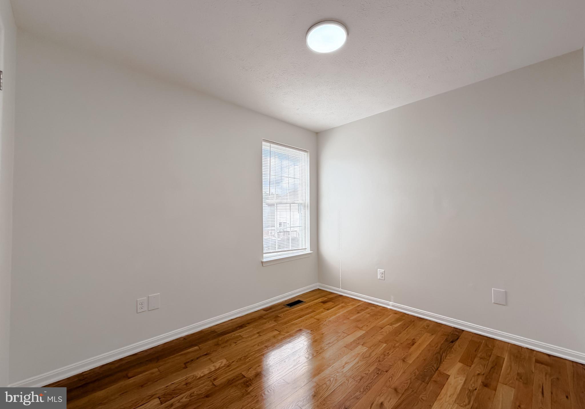 HICKORY HILLS - Residential