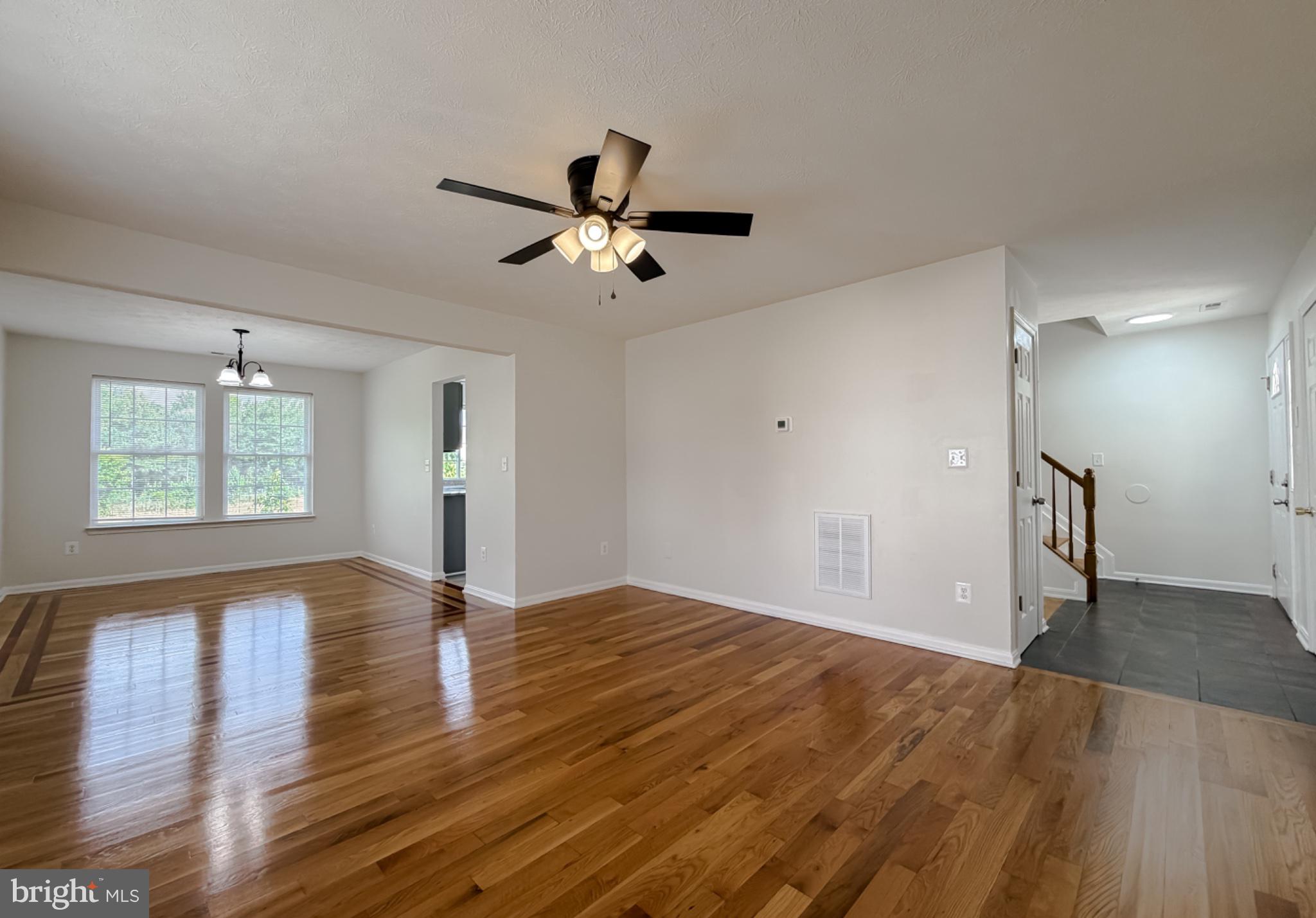 HICKORY HILLS - Residential