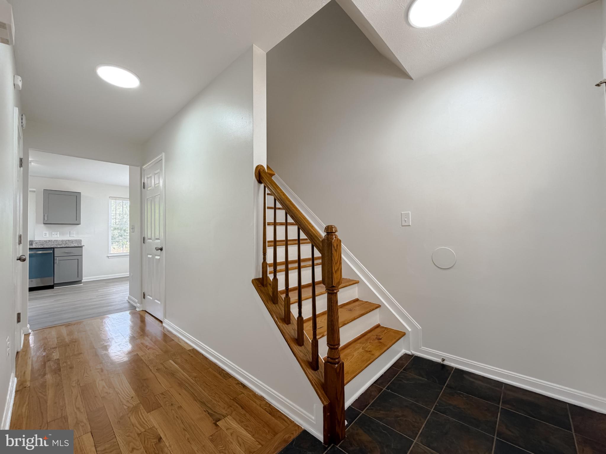 HICKORY HILLS - Residential