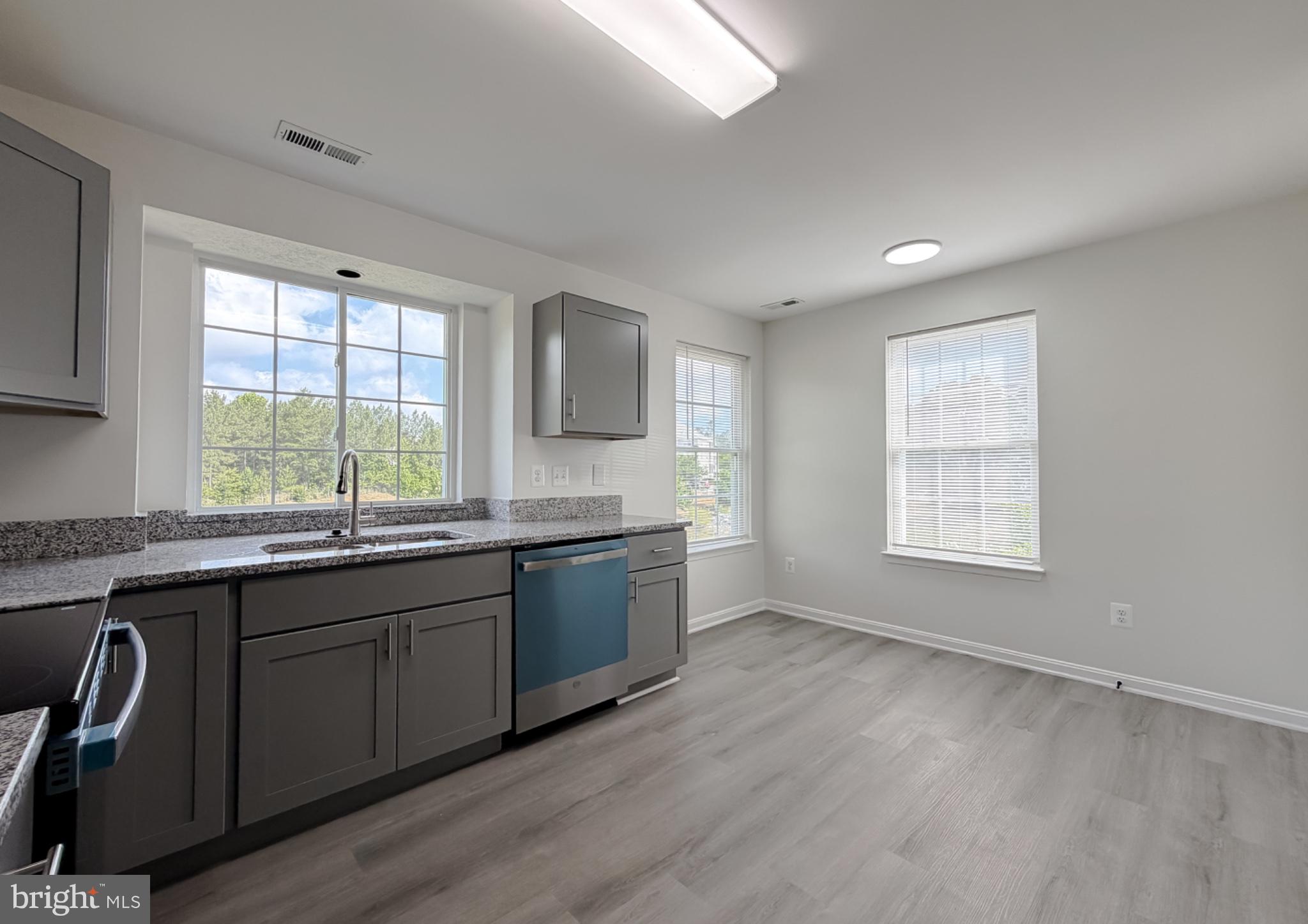 HICKORY HILLS - Residential