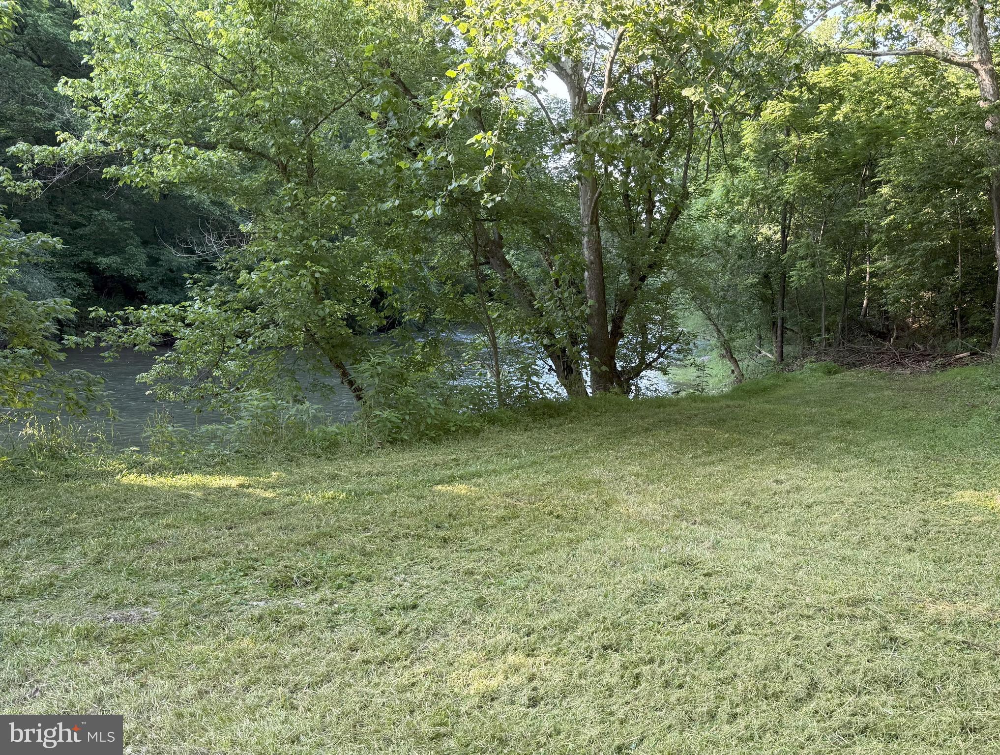 HIDDEN RIVER - Land