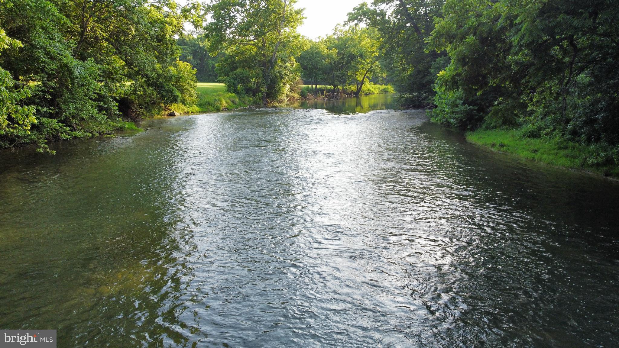 HIDDEN RIVER - Land