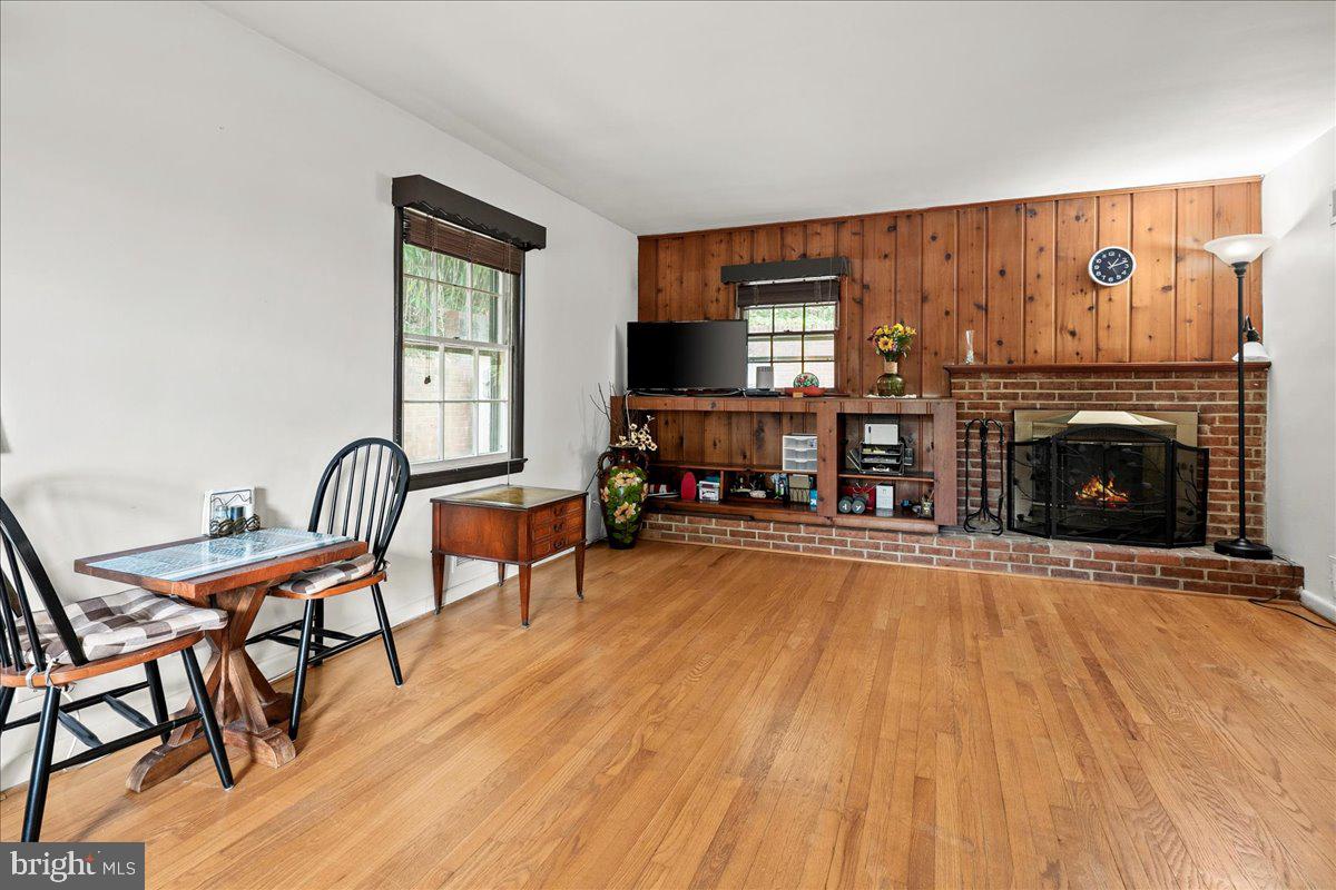 OAKCREST - Residential