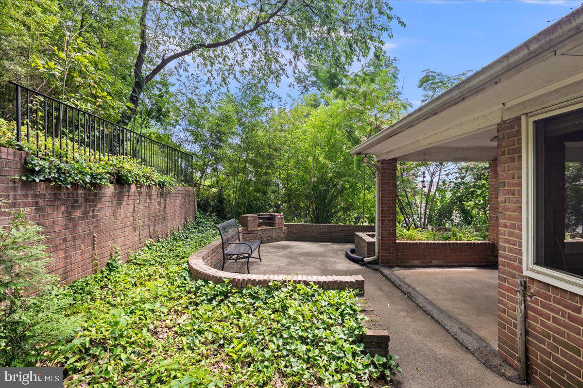 OAKCREST - Residential