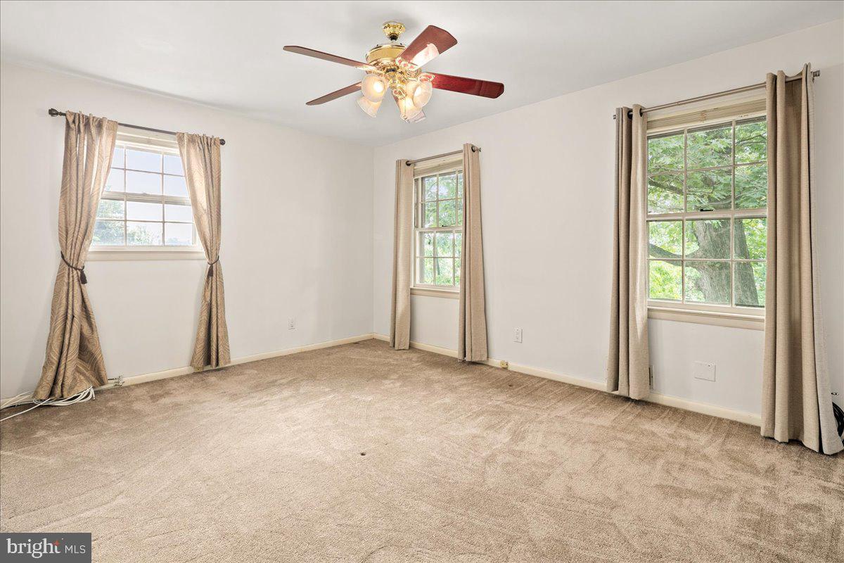 OAKCREST - Residential