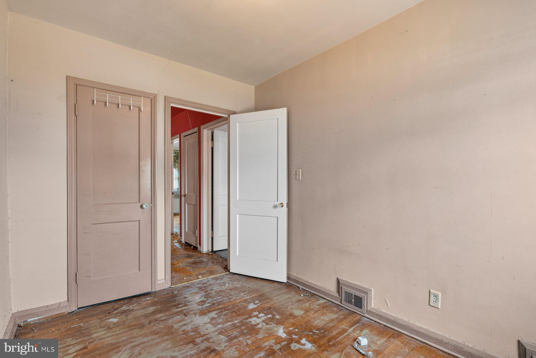LOCH RAVEN - Residential