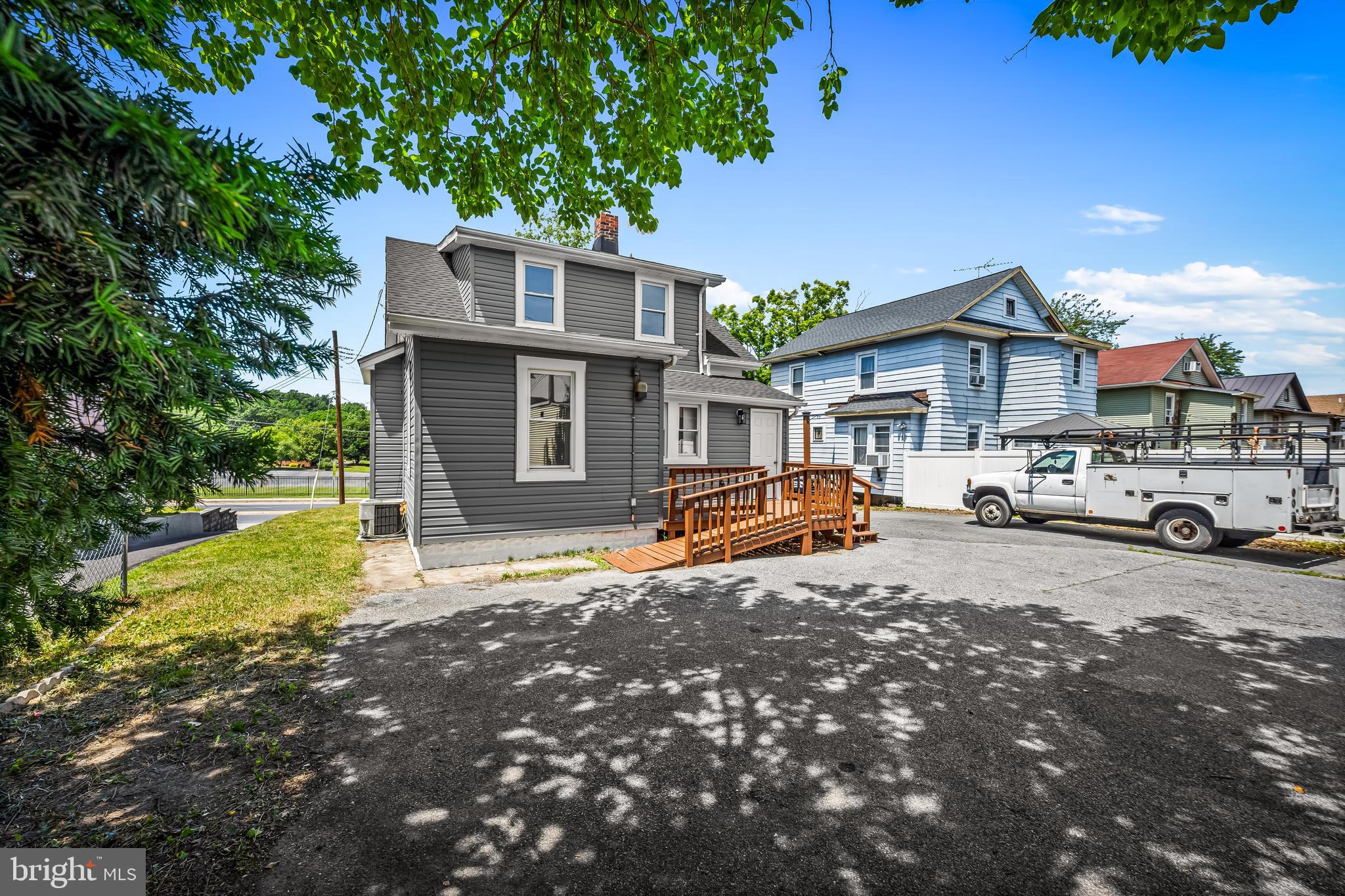 ARBUTUS - Residential