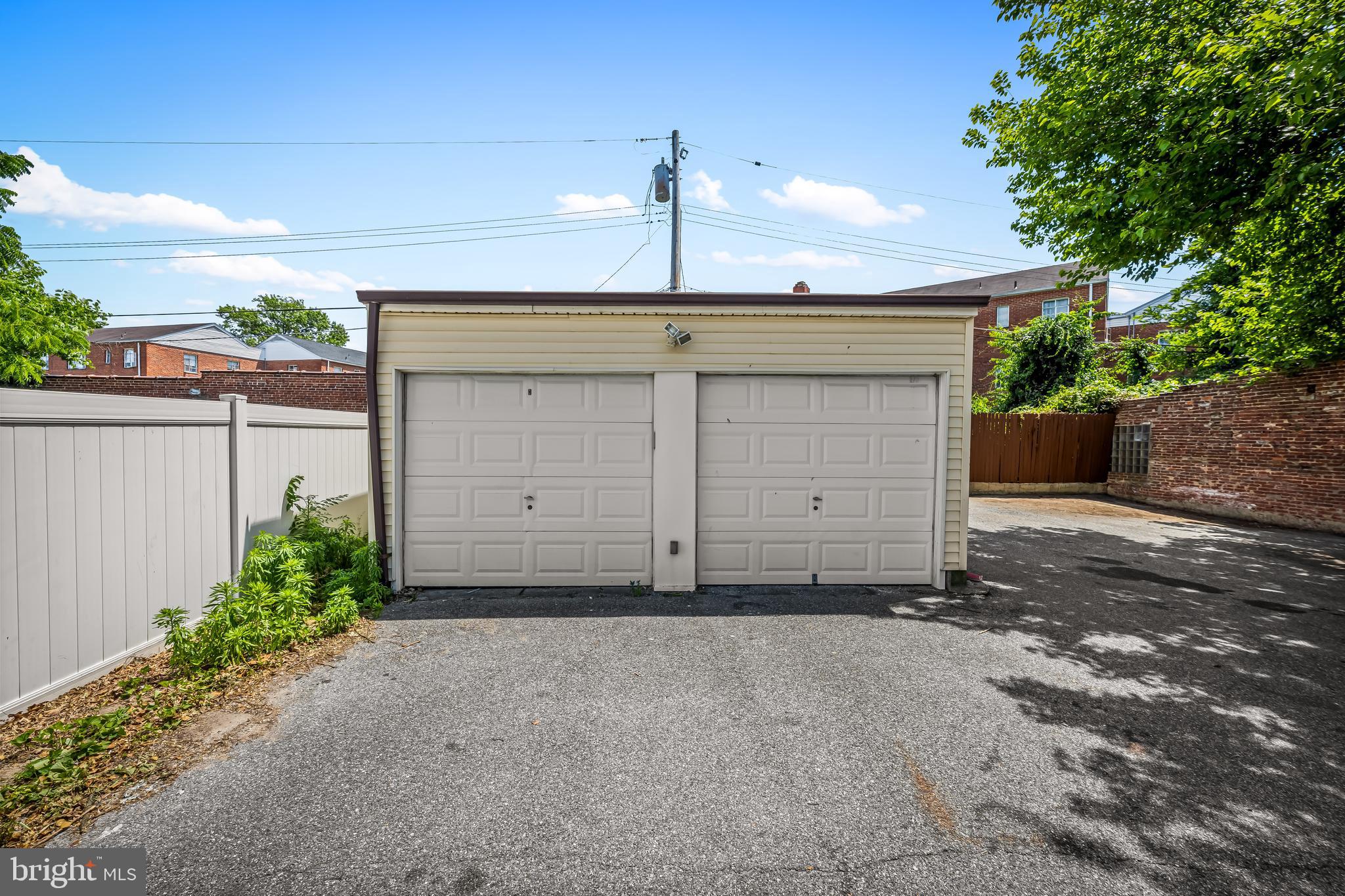 ARBUTUS - Residential