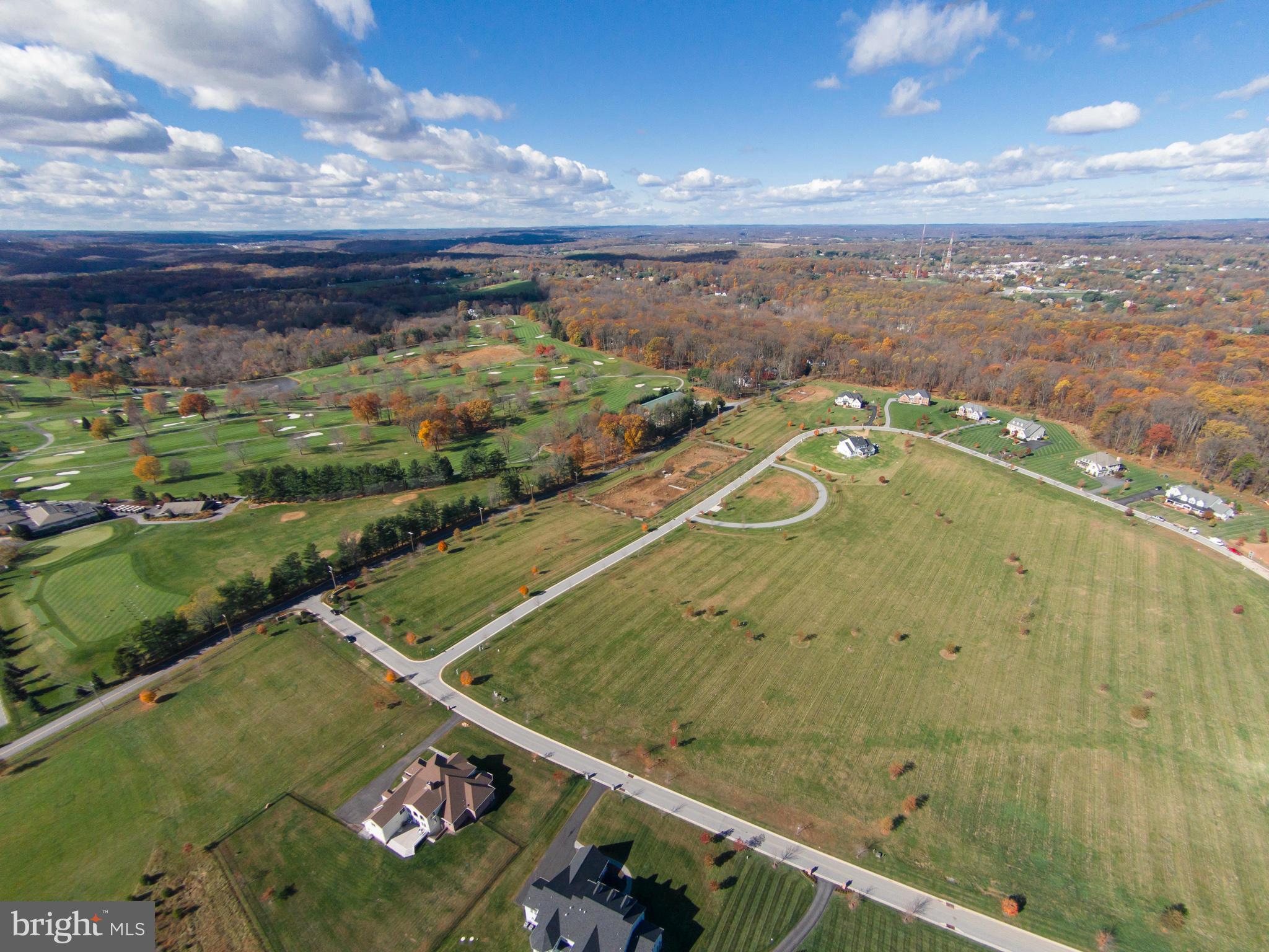 BRIAR KNOLL - Land