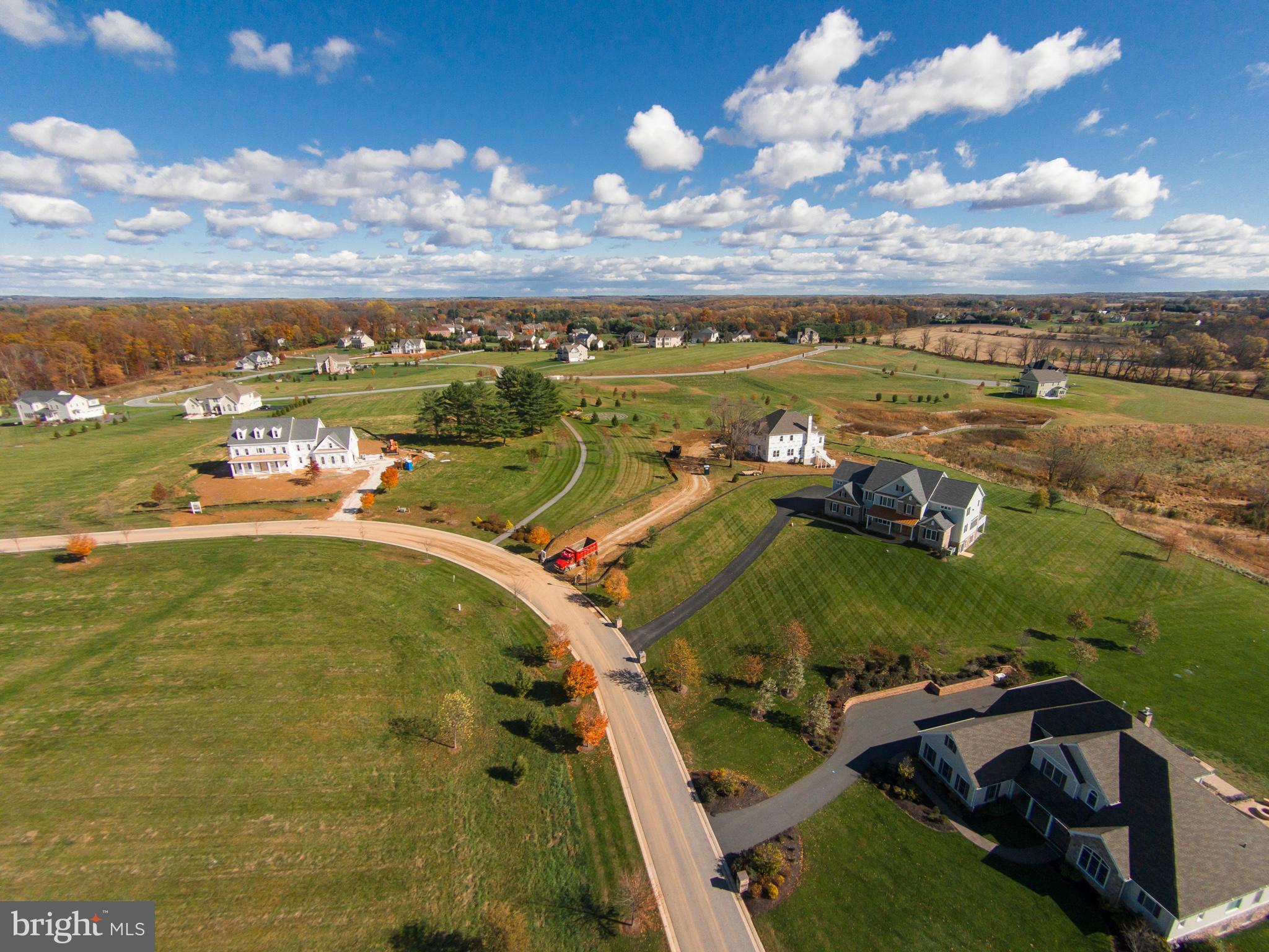 BRIAR KNOLL - Land