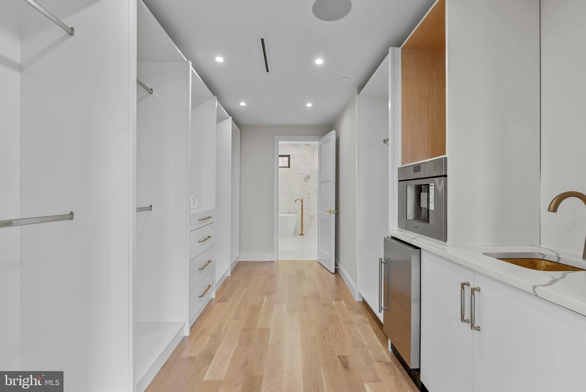 BELLA VISTA - Residential