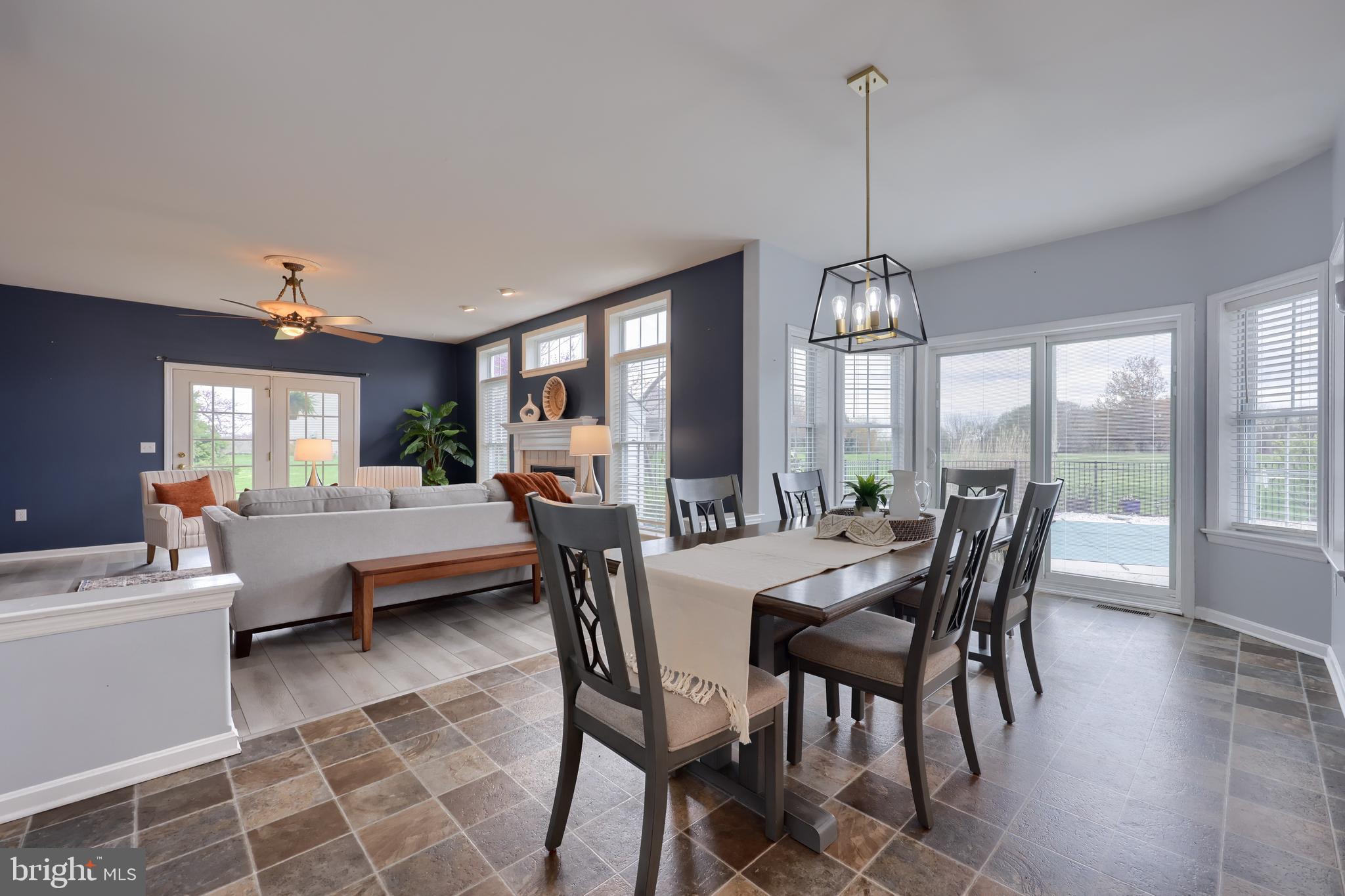 WINDY RIDGE - Residential