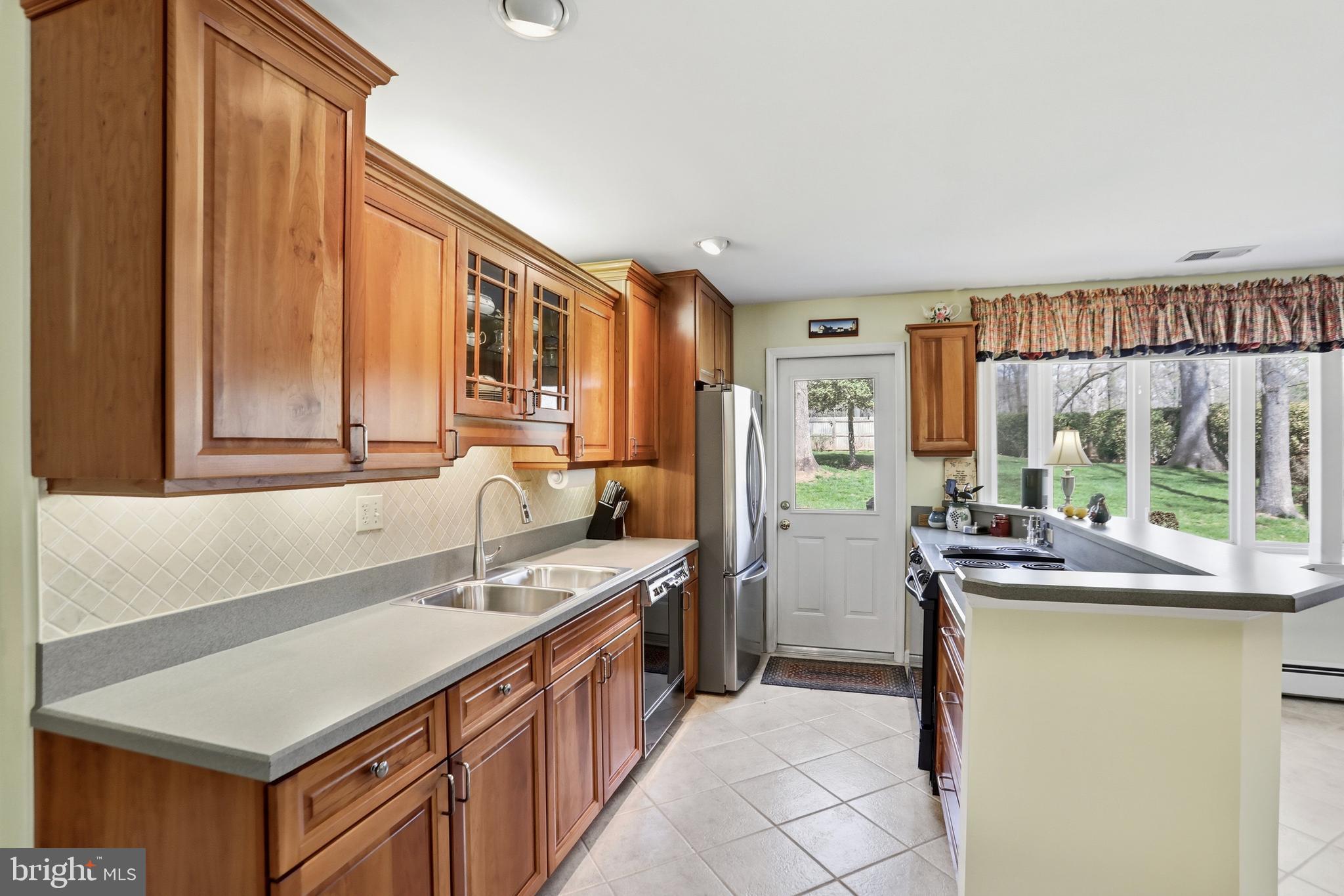RESTON - Residential