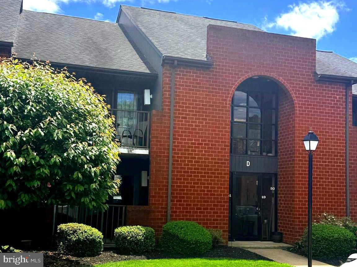 Beautifully maintained condo in a highly convenient location! This spacious unit offers comfortable living with an open layout, generous natural light, and great community amenities. Conveniently located near shopping, restaurants, public transportation, and major highways. Recent upgrades include a new AC system installed in 2025 with warranty, along with a water heater installed in 2020 that also comes with warranty coverage. Perfect for owner-occupants or investors alike. Seller is willing to include most existing furniture with an acceptable offer, making this a move-in ready opportunity.