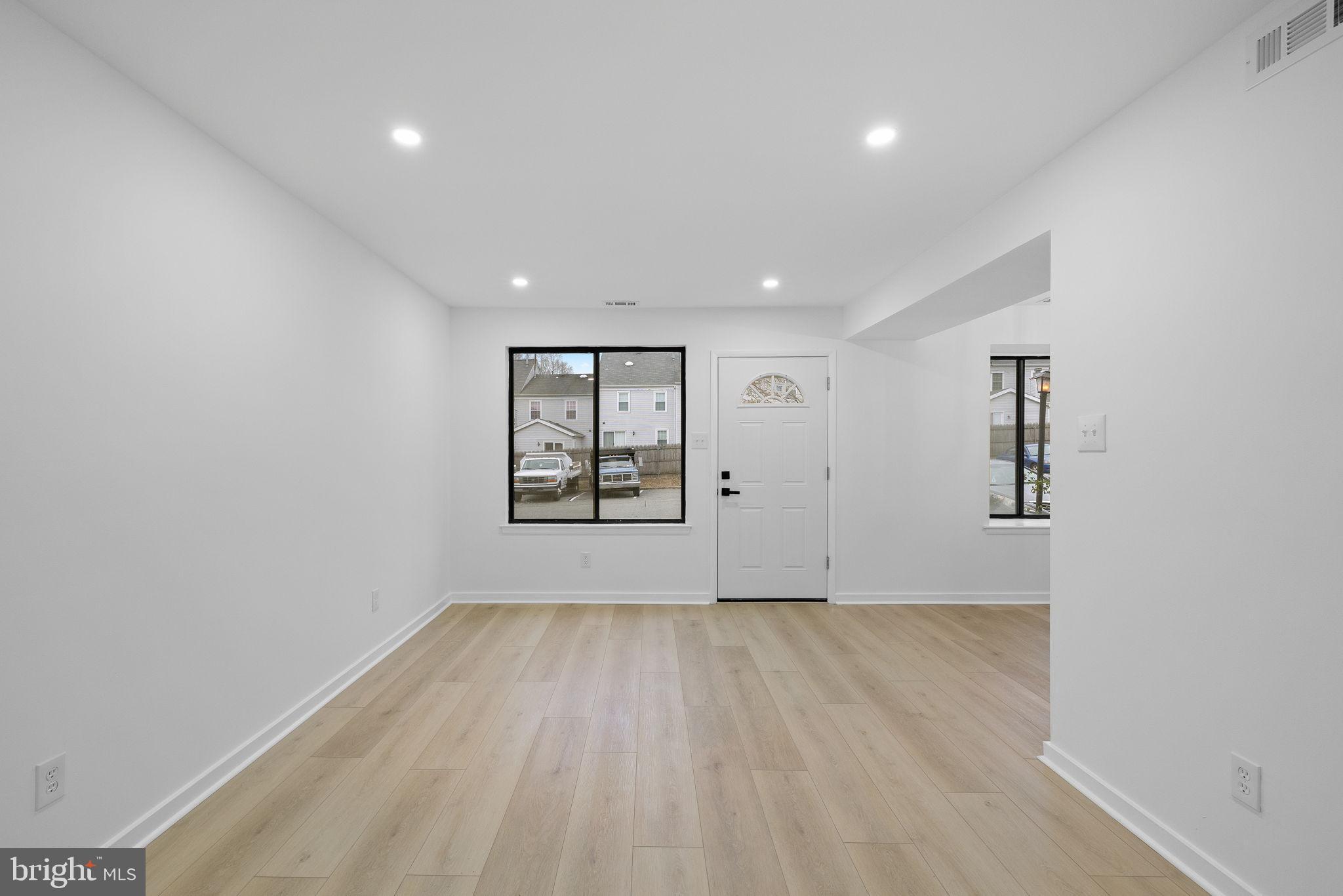 BROOKHAVEN - Residential