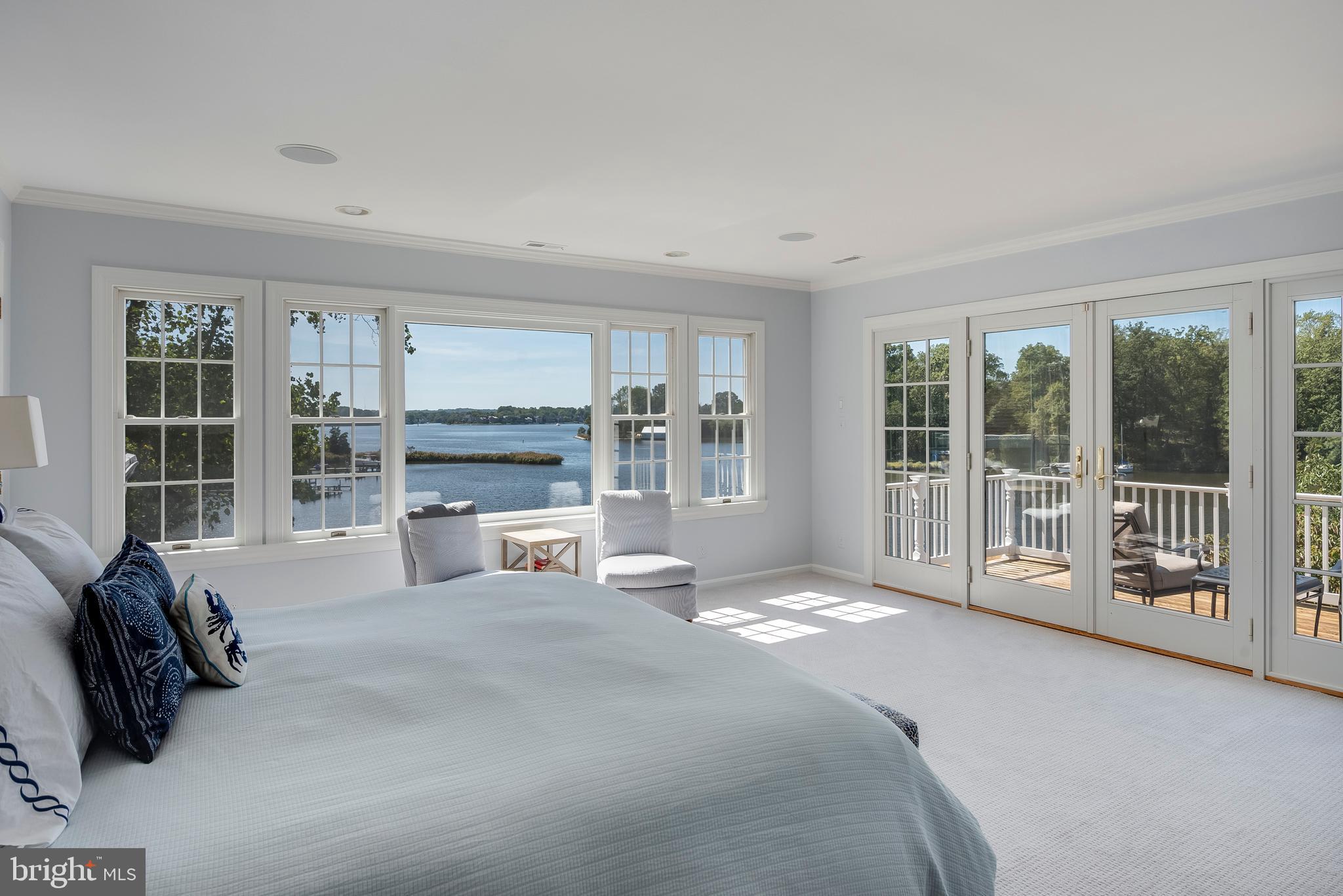 ARBUTUS BANKS - Residential