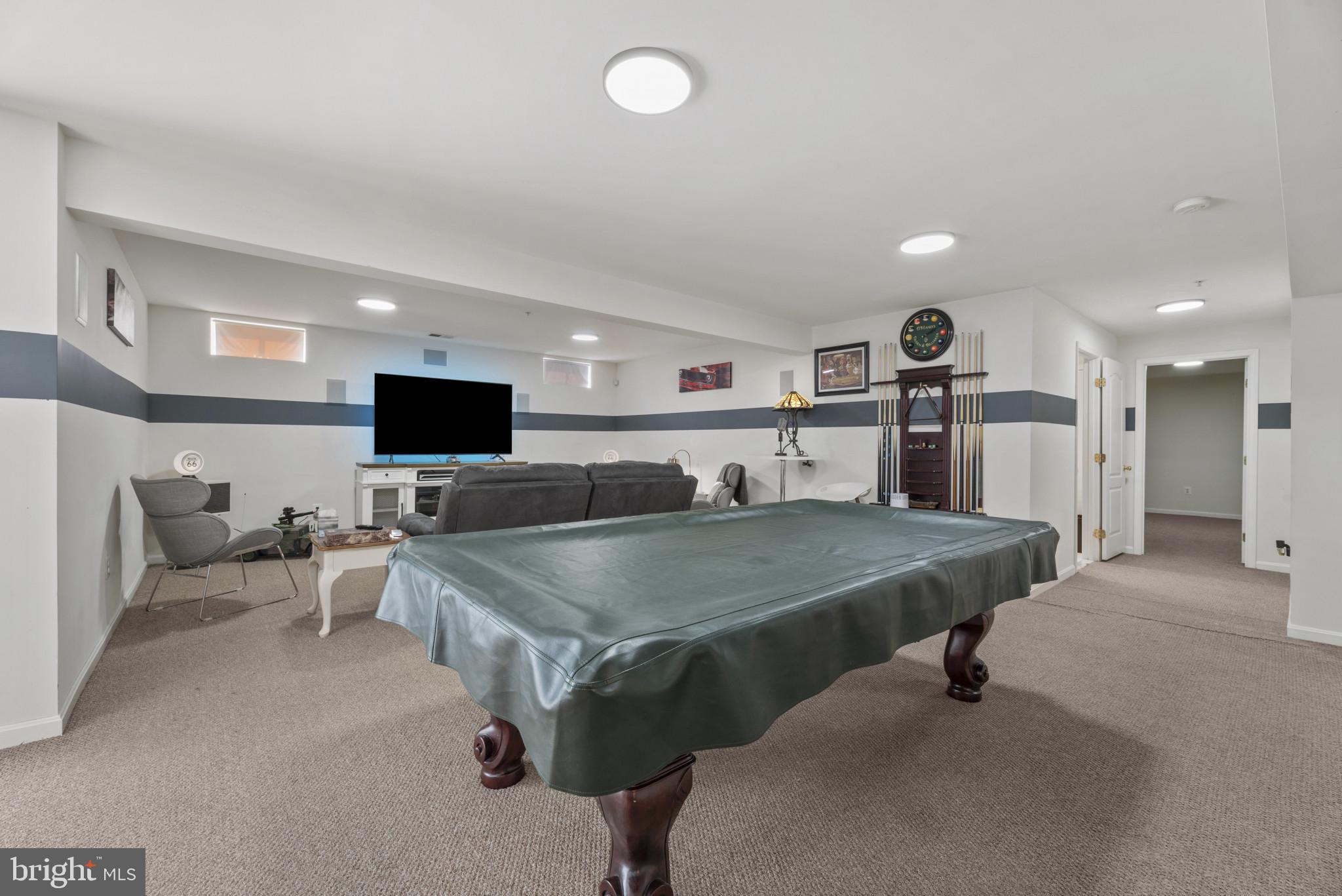 LINWOOD KNOLLS - Residential