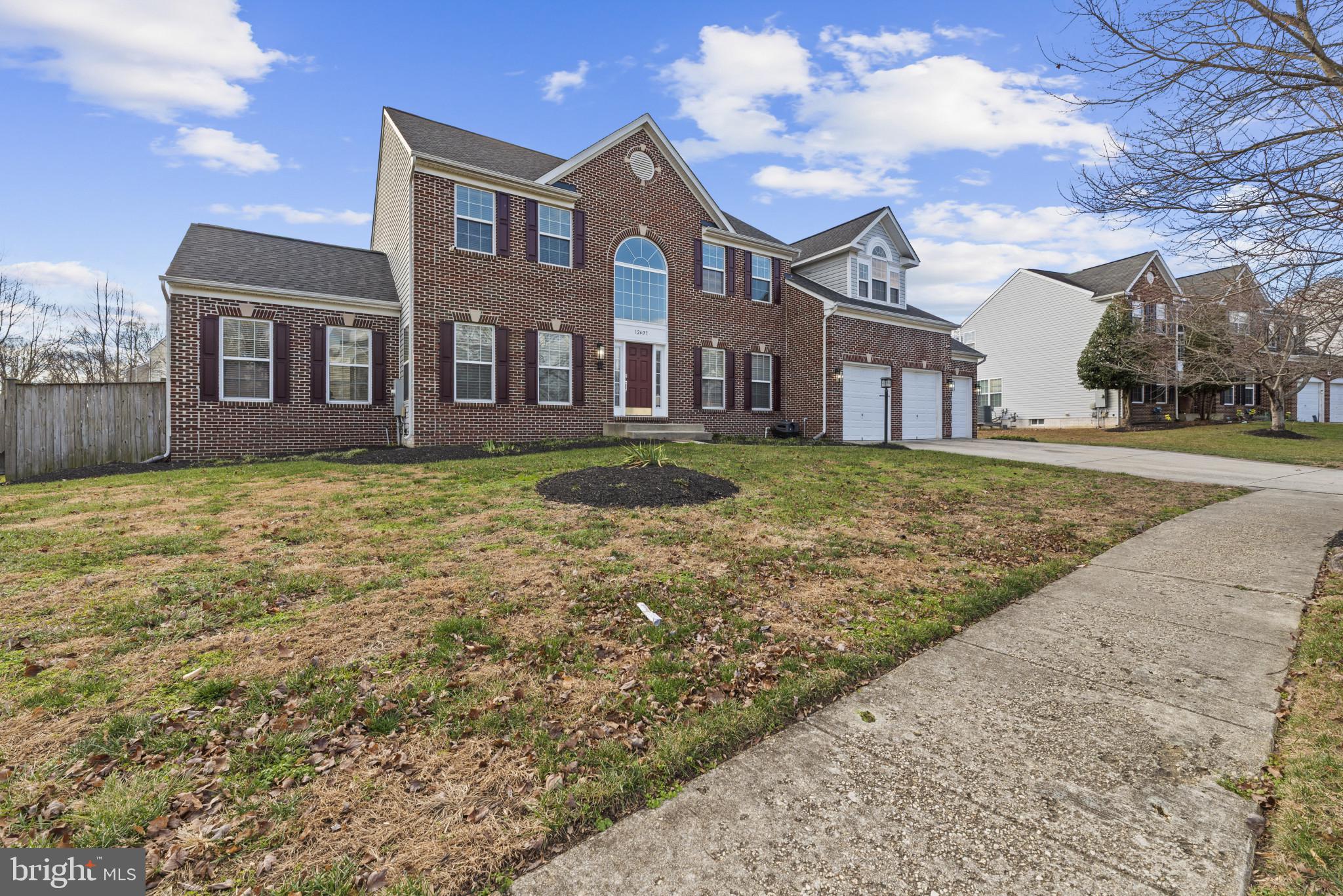 LINWOOD KNOLLS - Residential