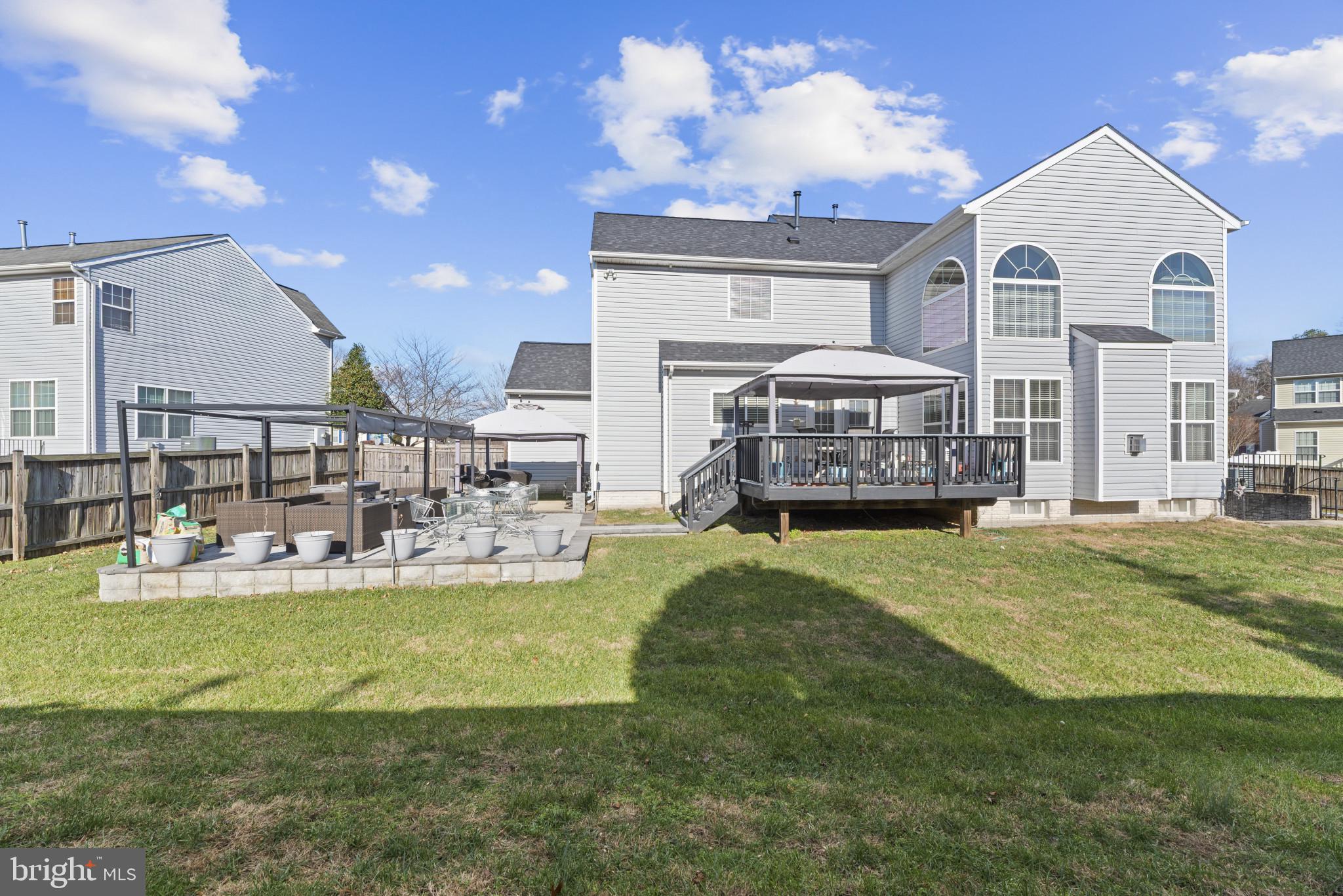 LINWOOD KNOLLS - Residential