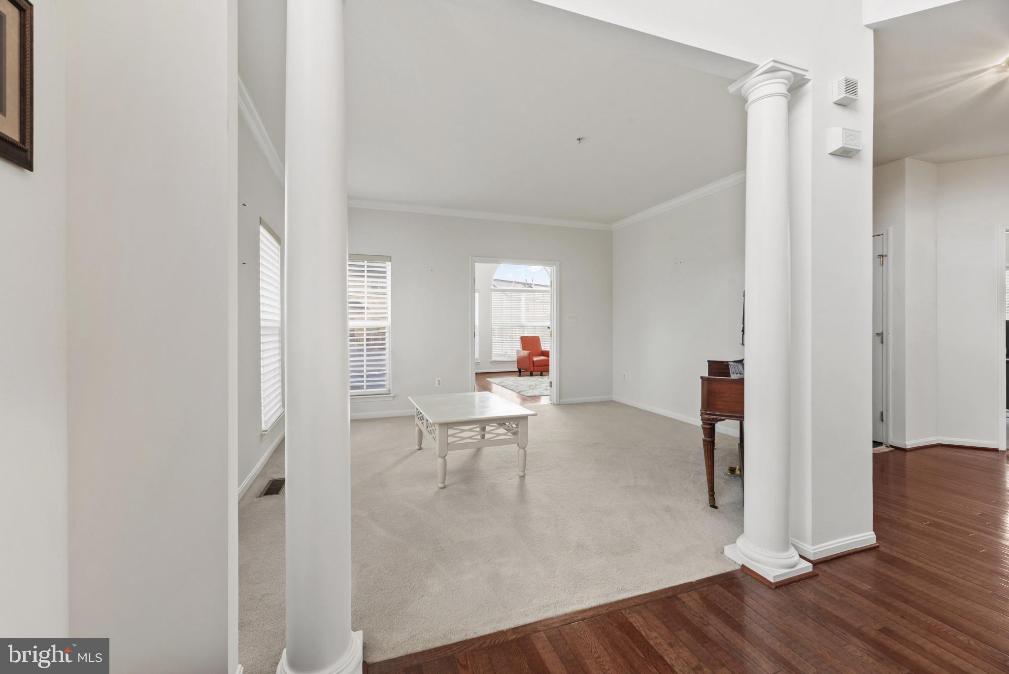 LINWOOD KNOLLS - Residential