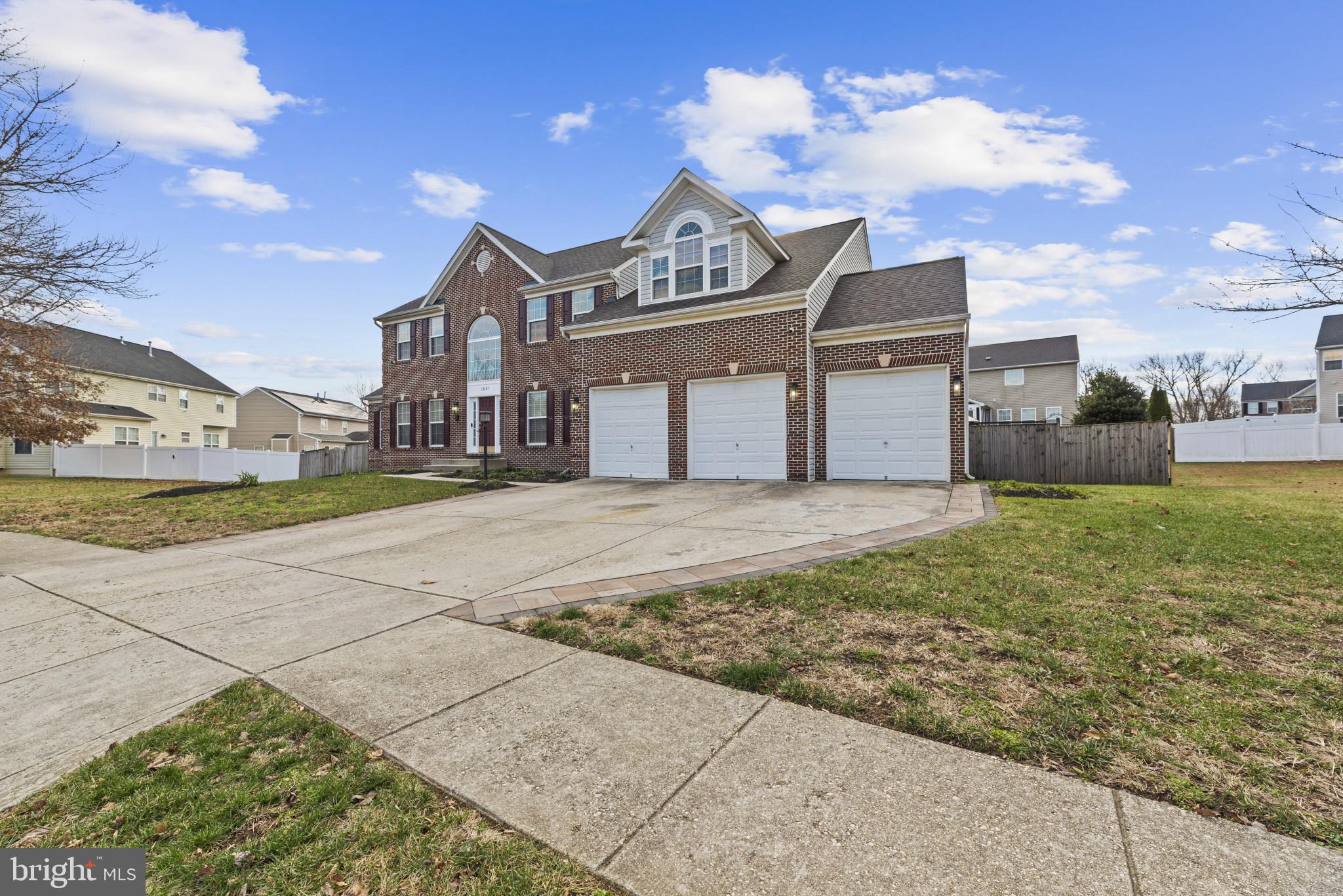 LINWOOD KNOLLS - Residential