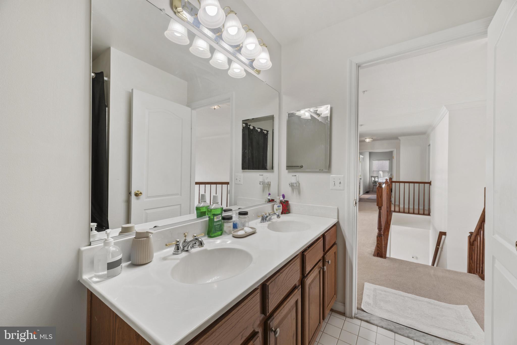 LINWOOD KNOLLS - Residential