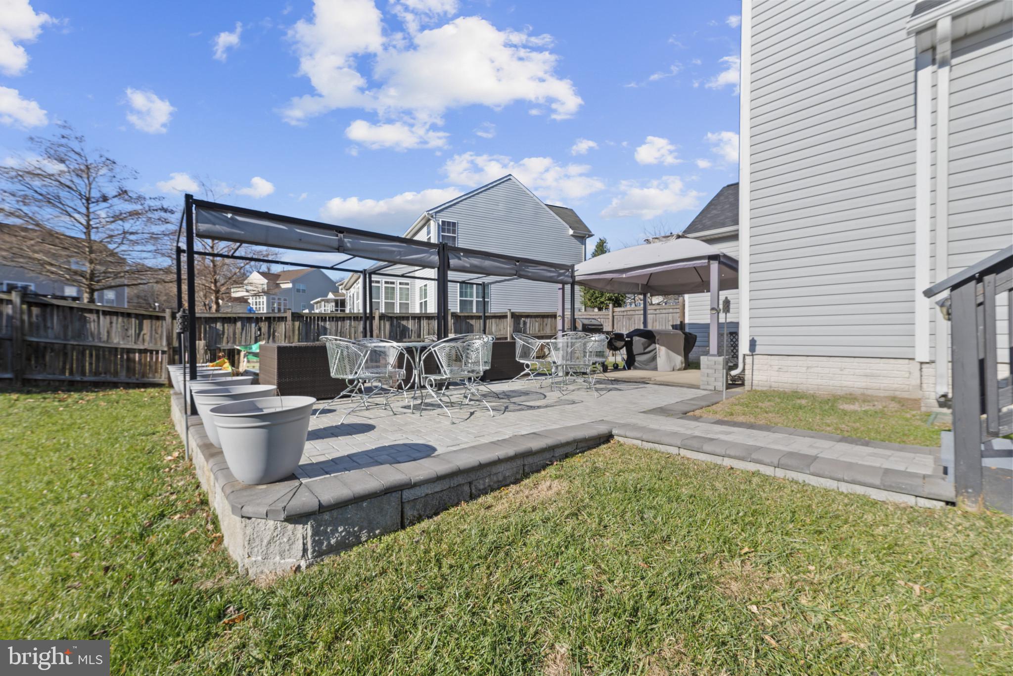LINWOOD KNOLLS - Residential
