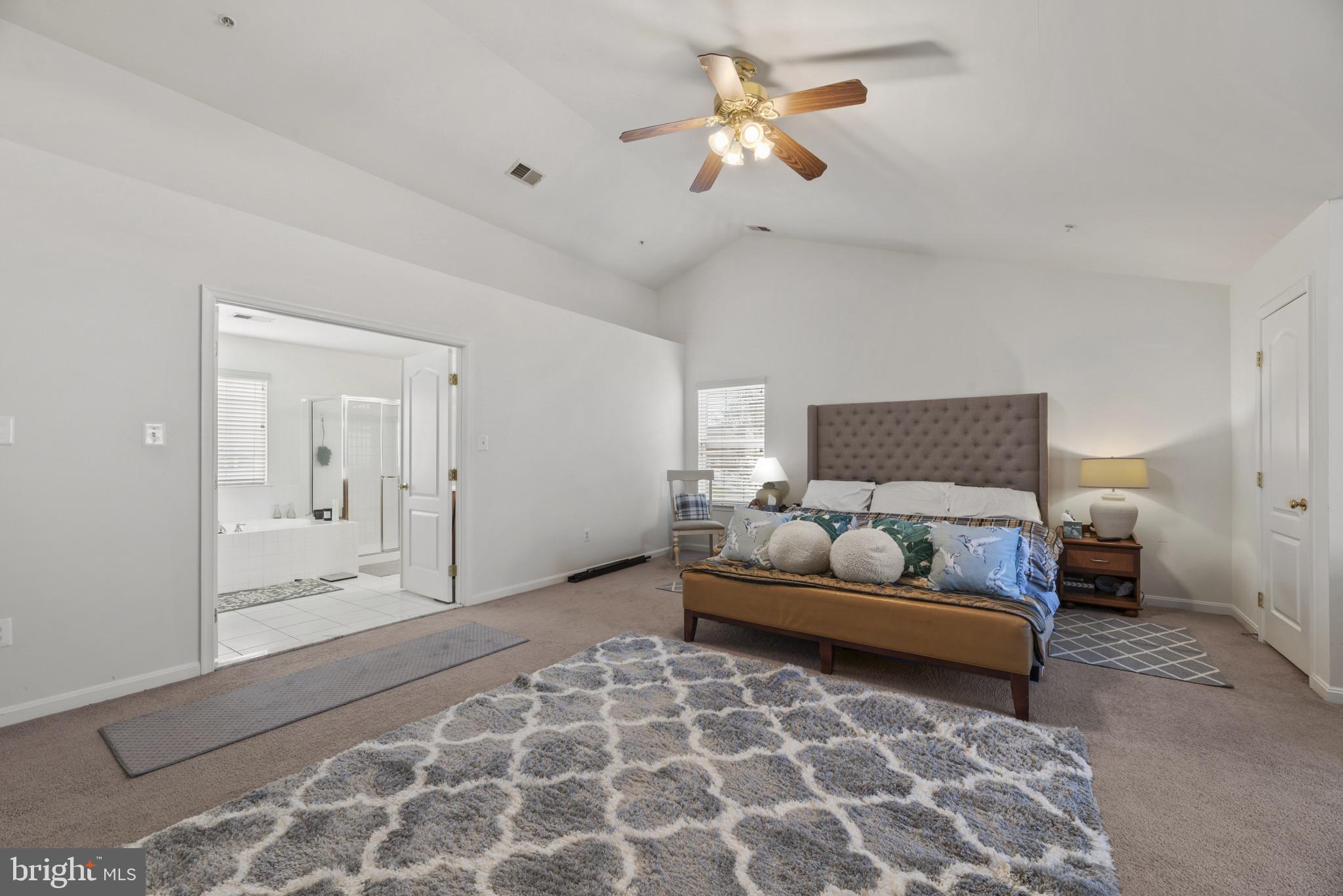 LINWOOD KNOLLS - Residential