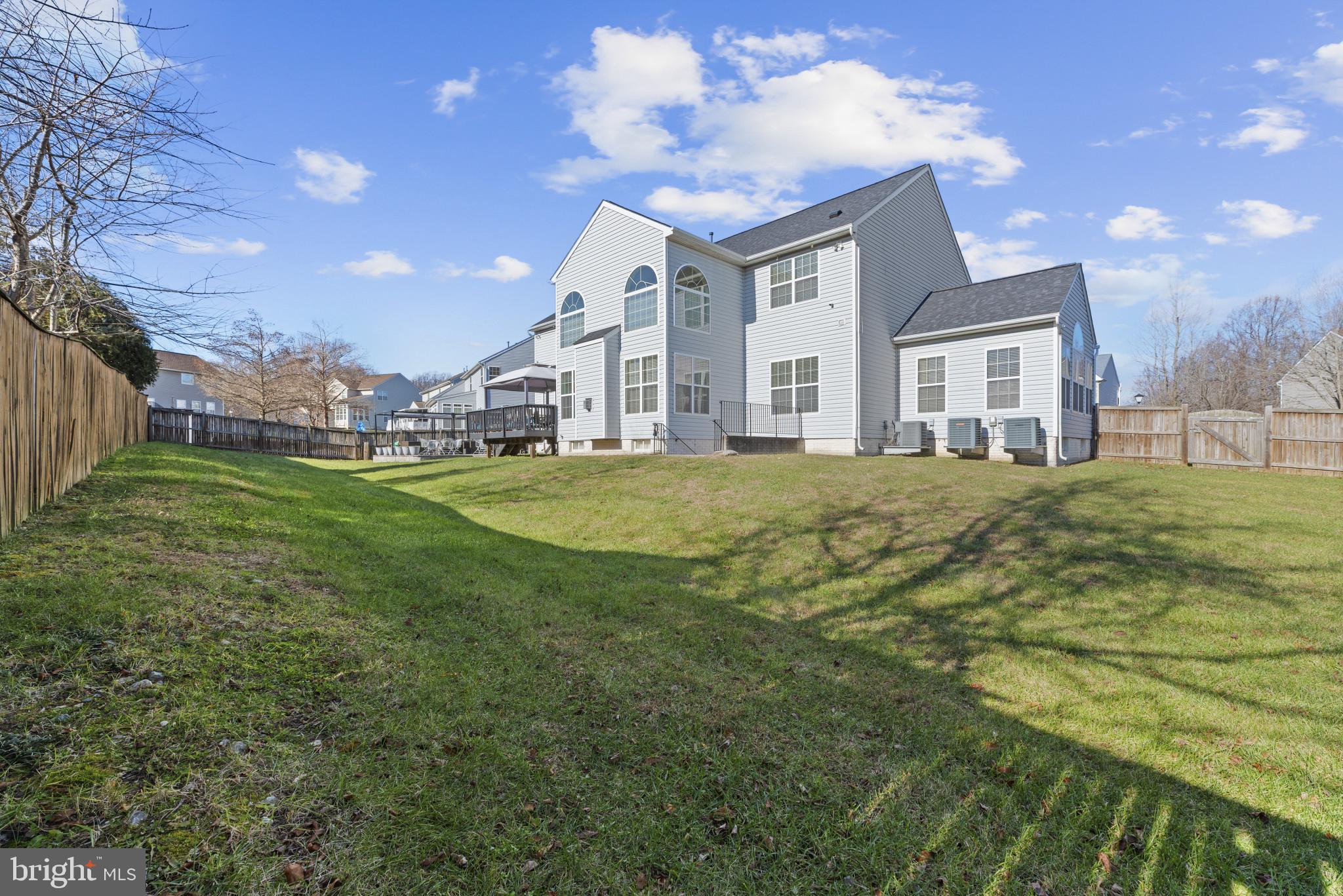LINWOOD KNOLLS - Residential