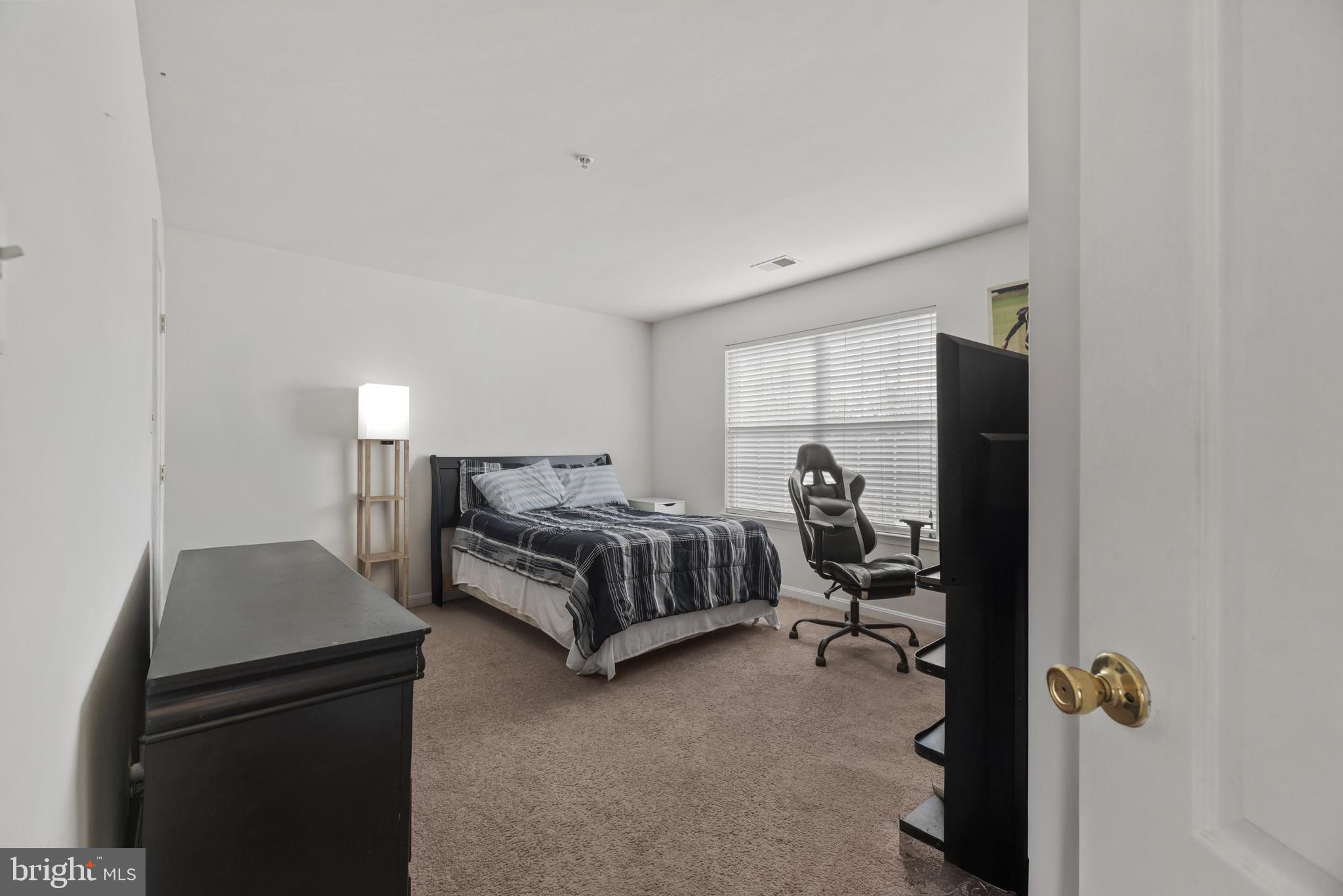 LINWOOD KNOLLS - Residential