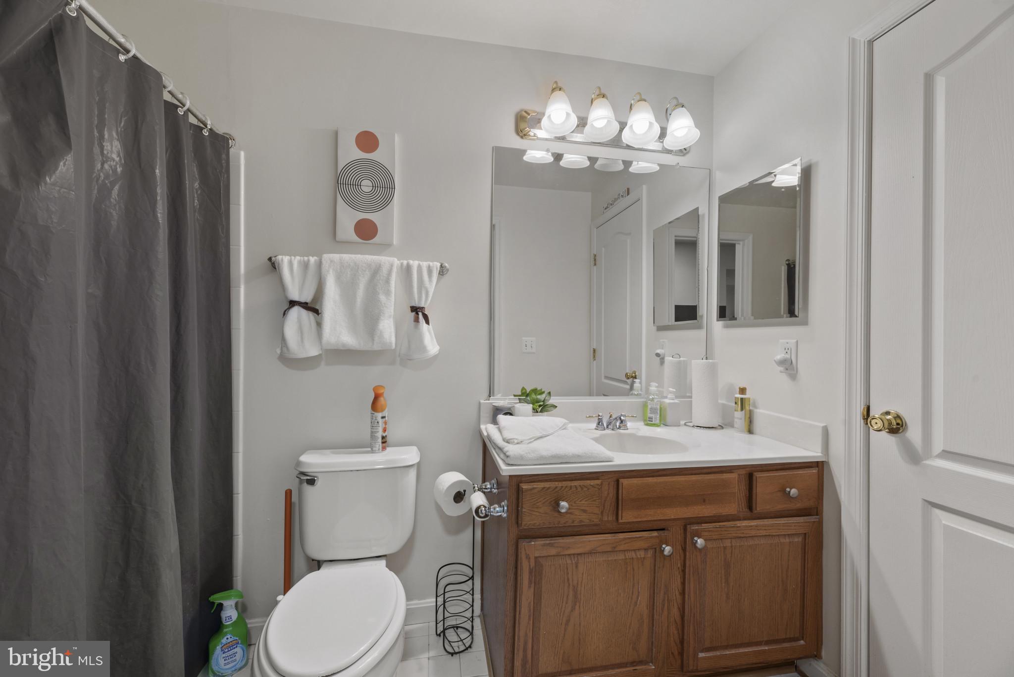 LINWOOD KNOLLS - Residential