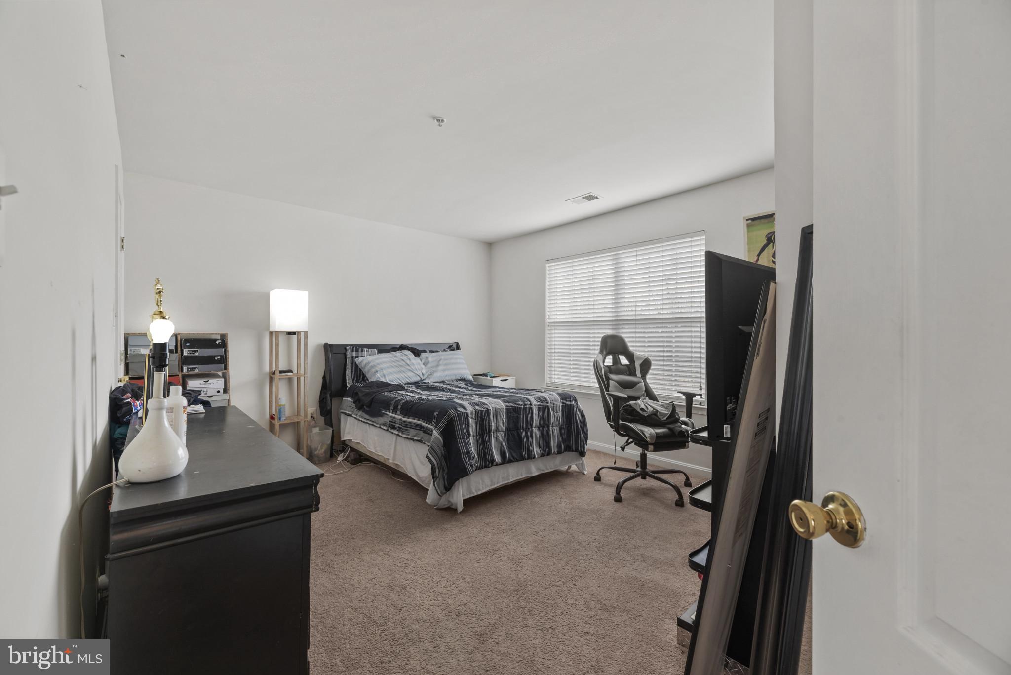 LINWOOD KNOLLS - Residential
