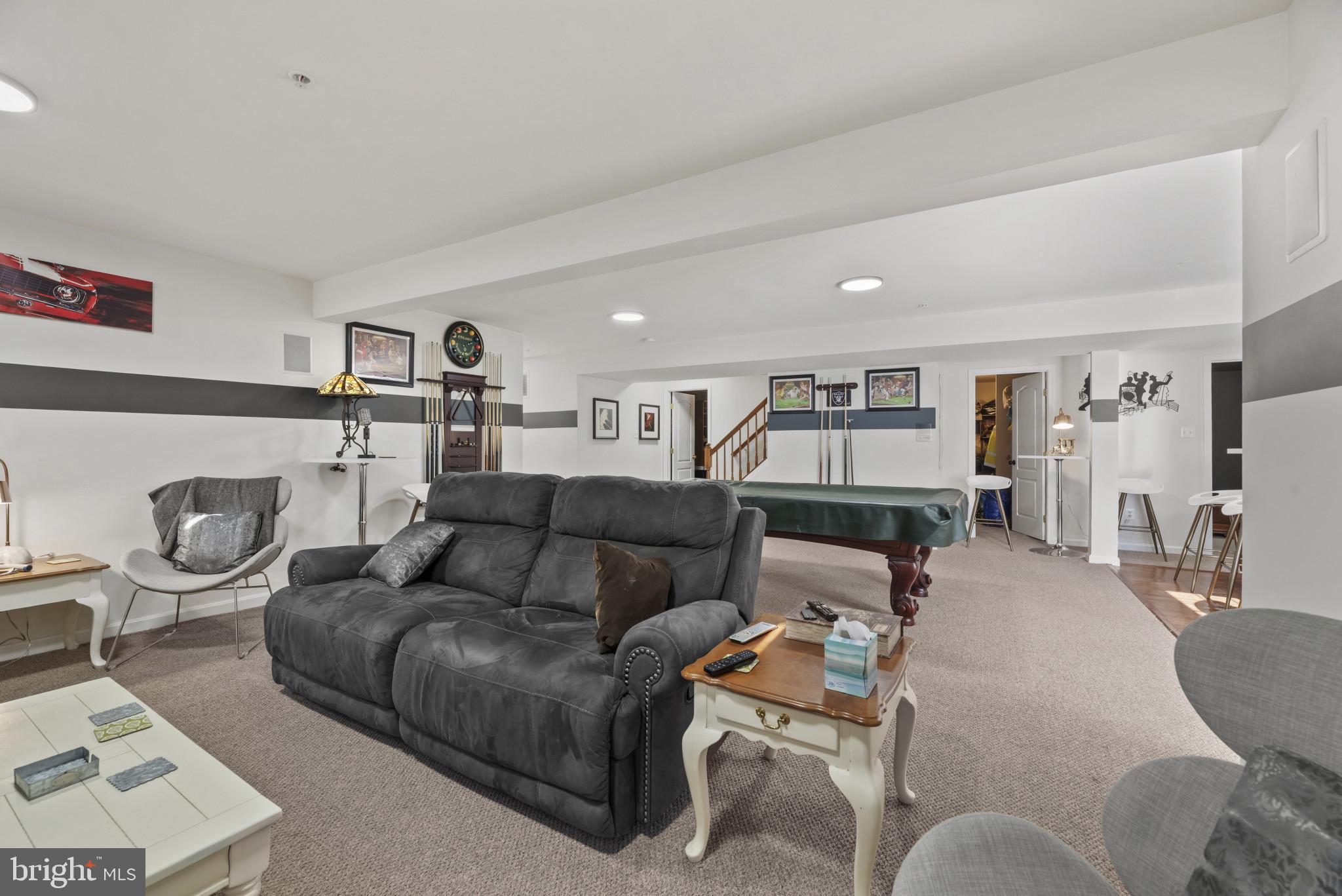 LINWOOD KNOLLS - Residential