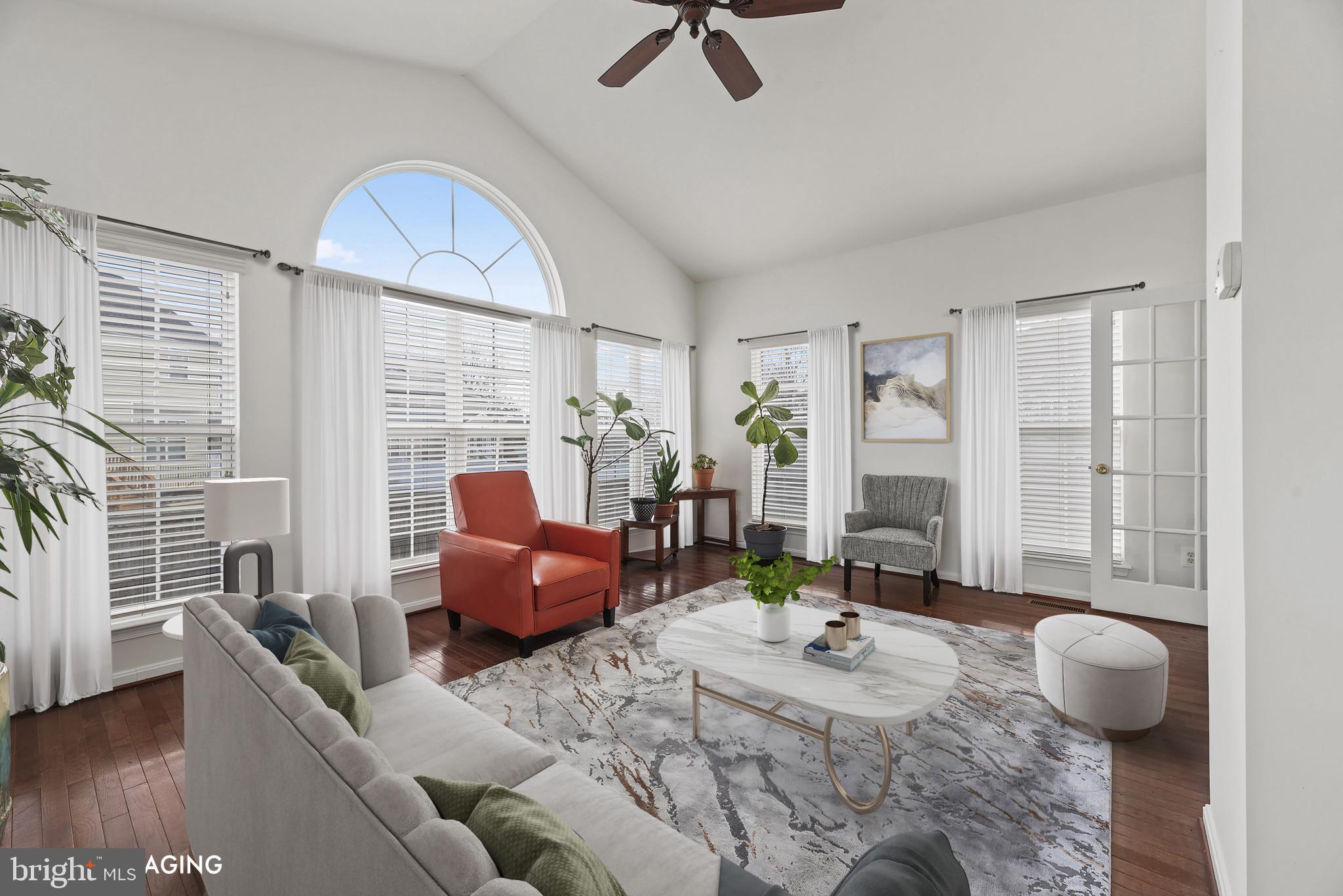 LINWOOD KNOLLS - Residential