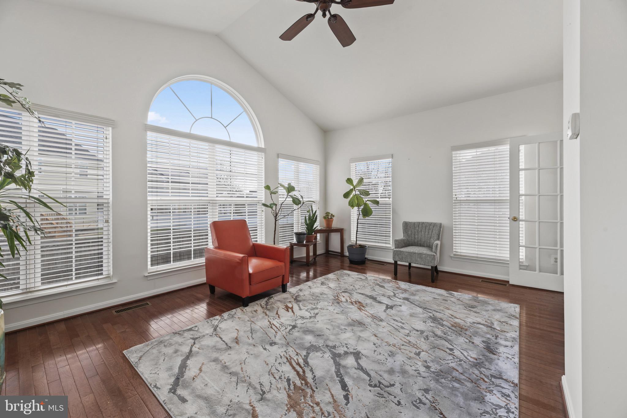 LINWOOD KNOLLS - Residential