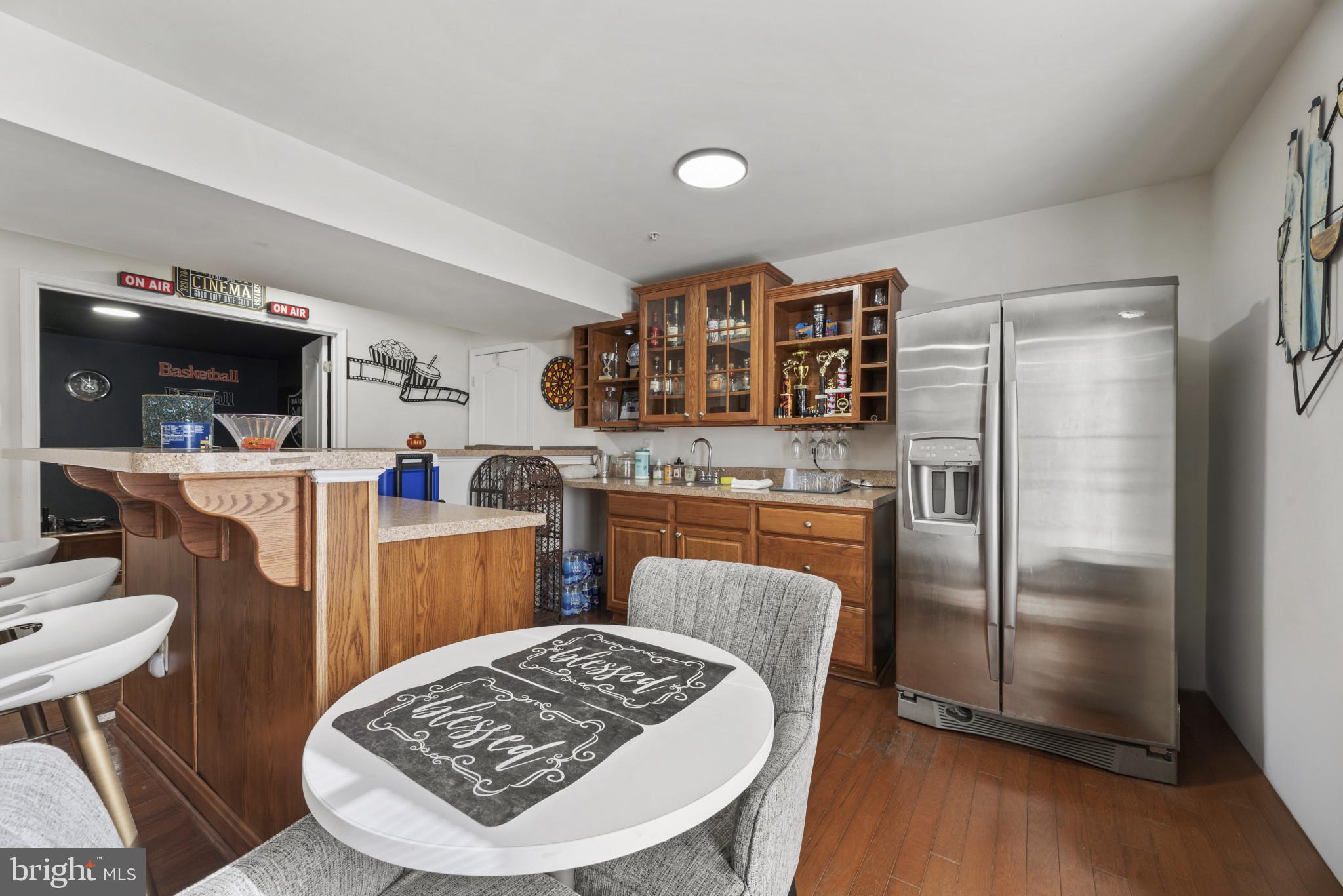 LINWOOD KNOLLS - Residential