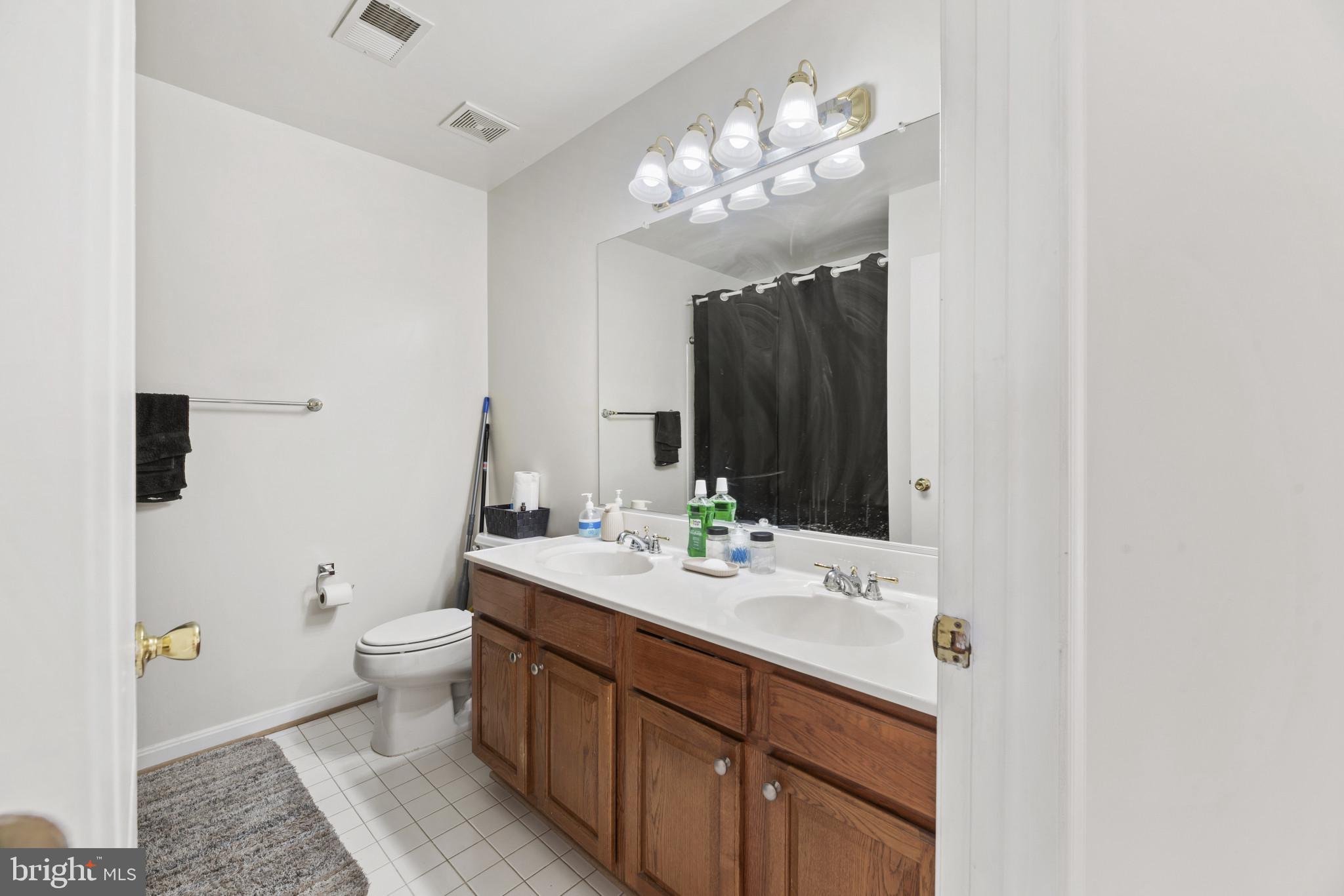 LINWOOD KNOLLS - Residential