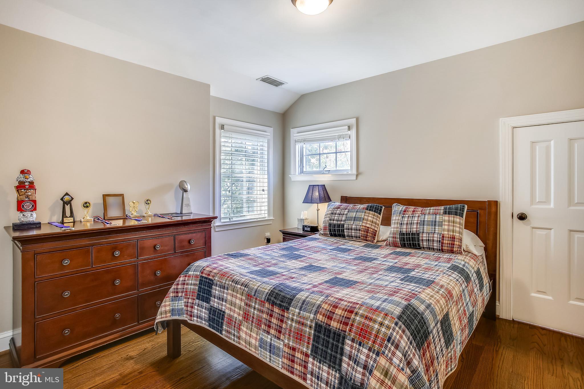 JEFFERSON PARK - Residential