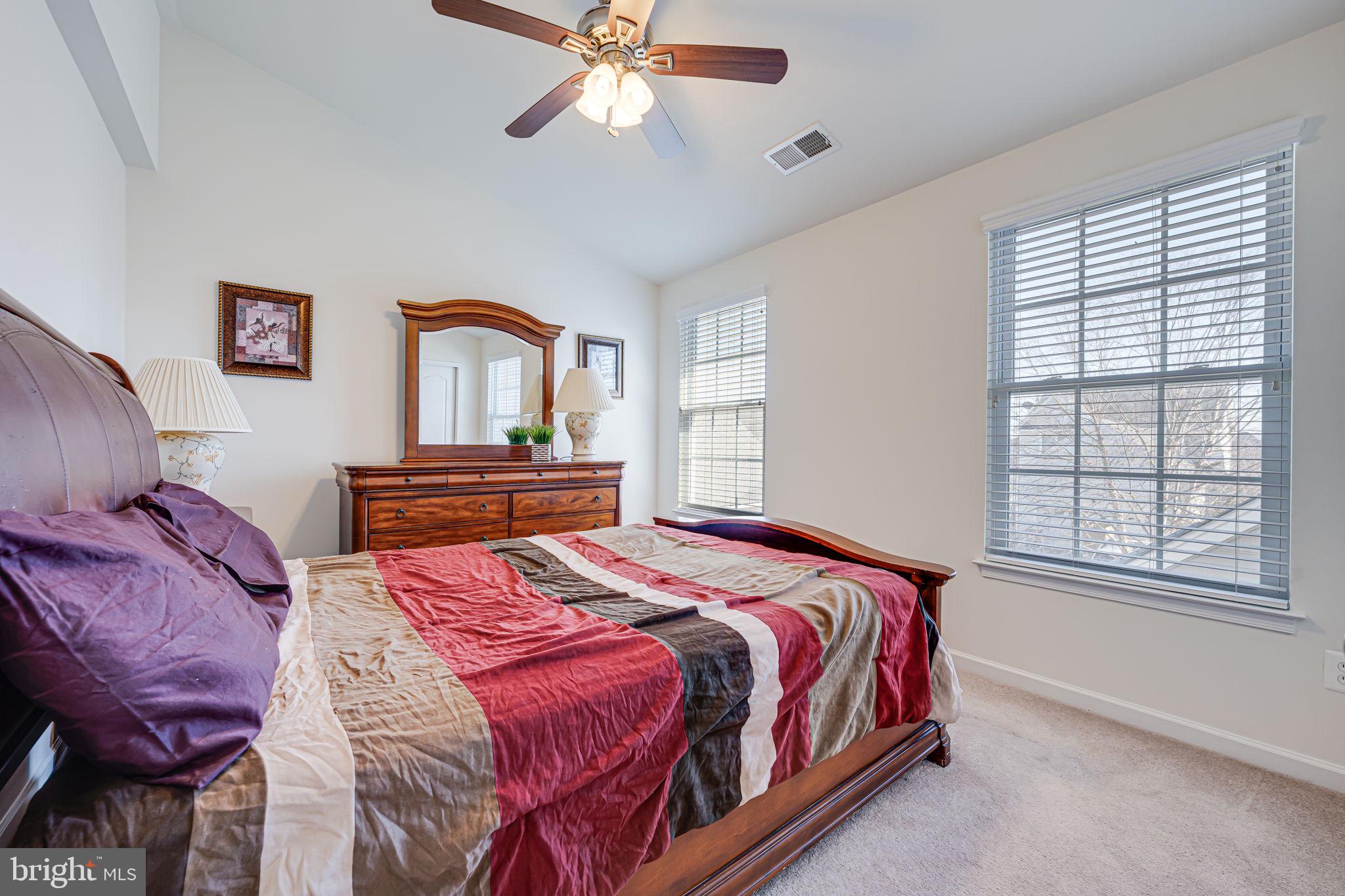 SOUTH RIDING - Residential