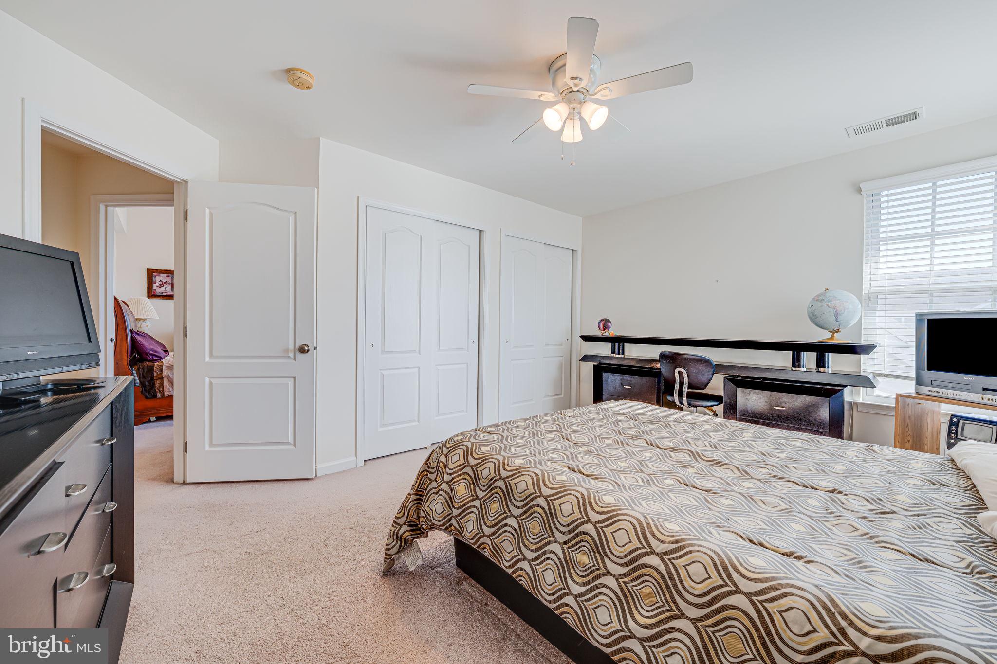 SOUTH RIDING - Residential