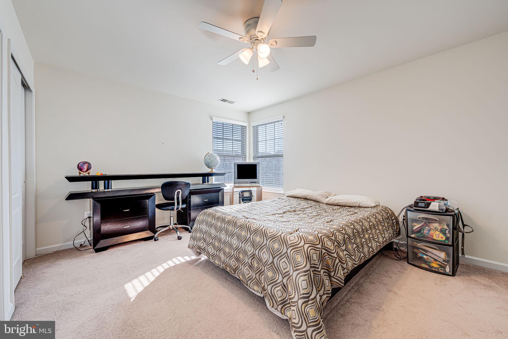 SOUTH RIDING - Residential