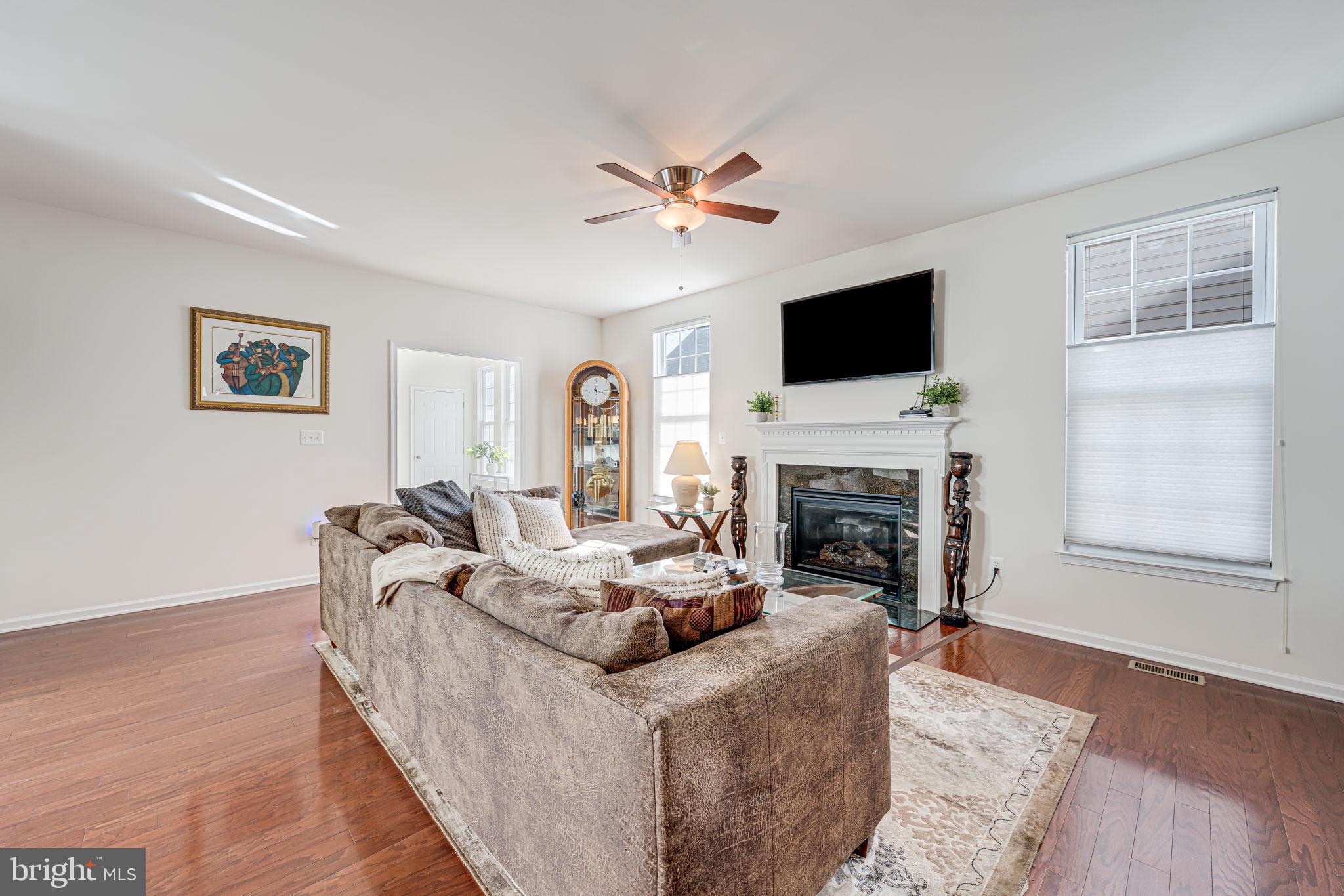 SOUTH RIDING - Residential
