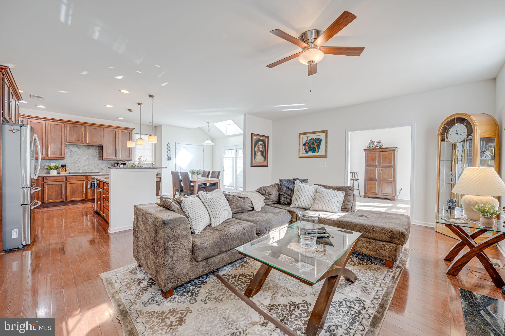 SOUTH RIDING - Residential