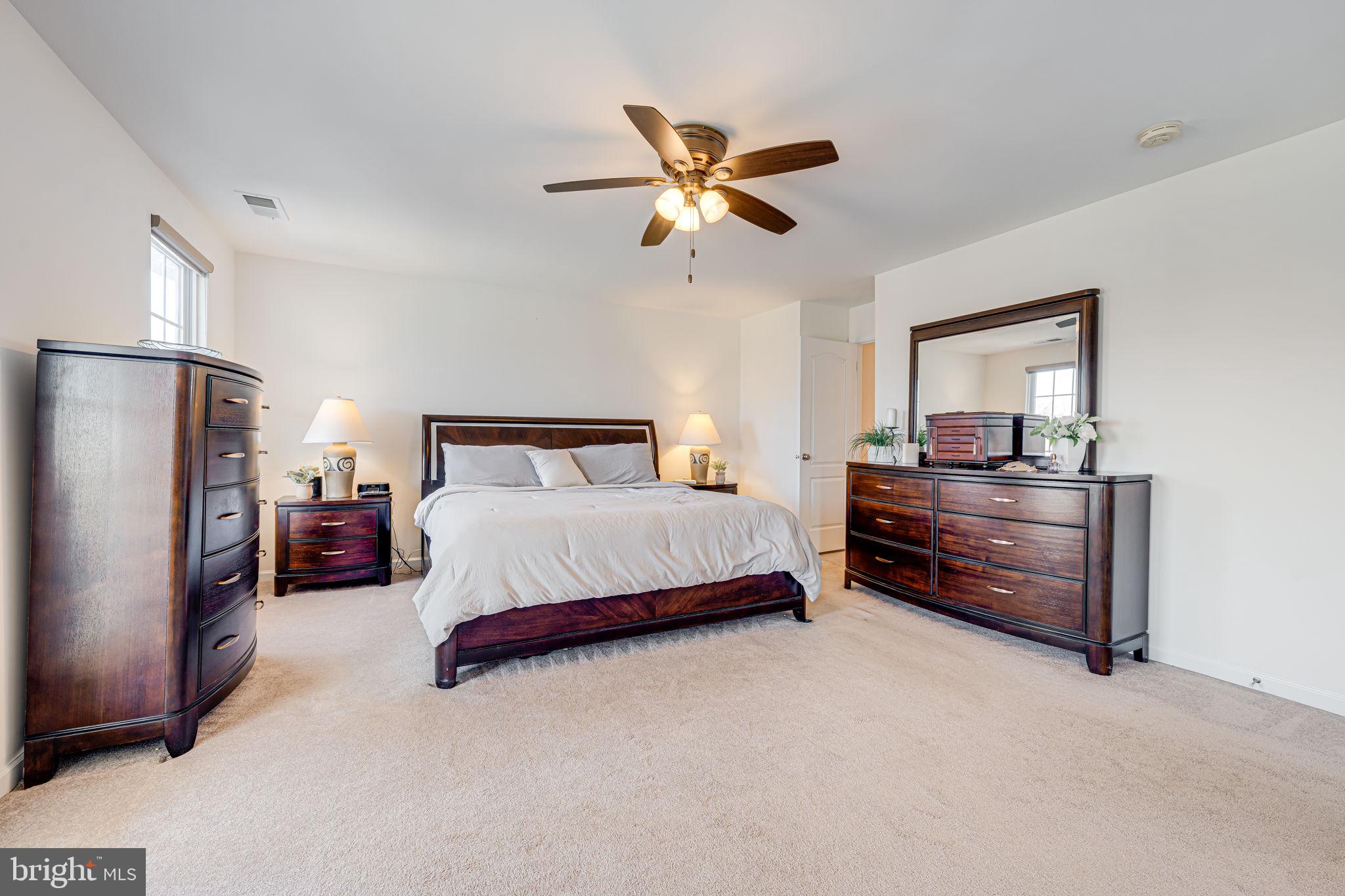 SOUTH RIDING - Residential